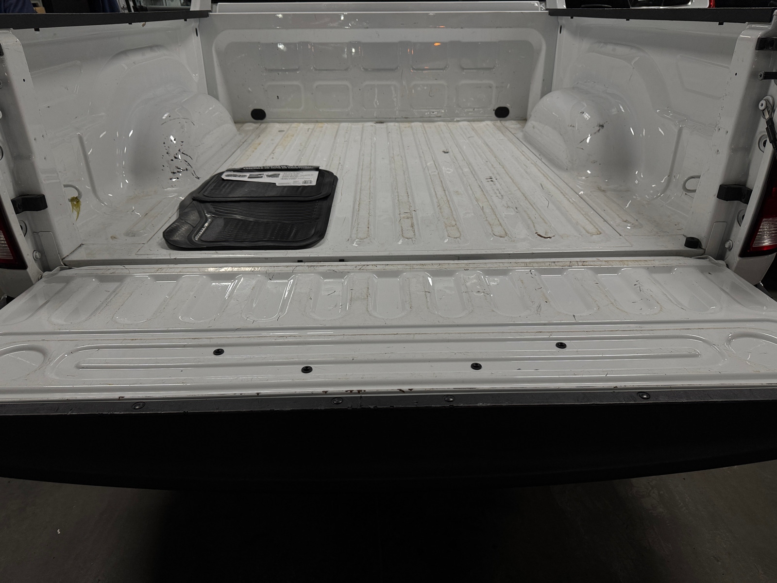 Thumbnail: 2023 RAM 1500 Classic - 7