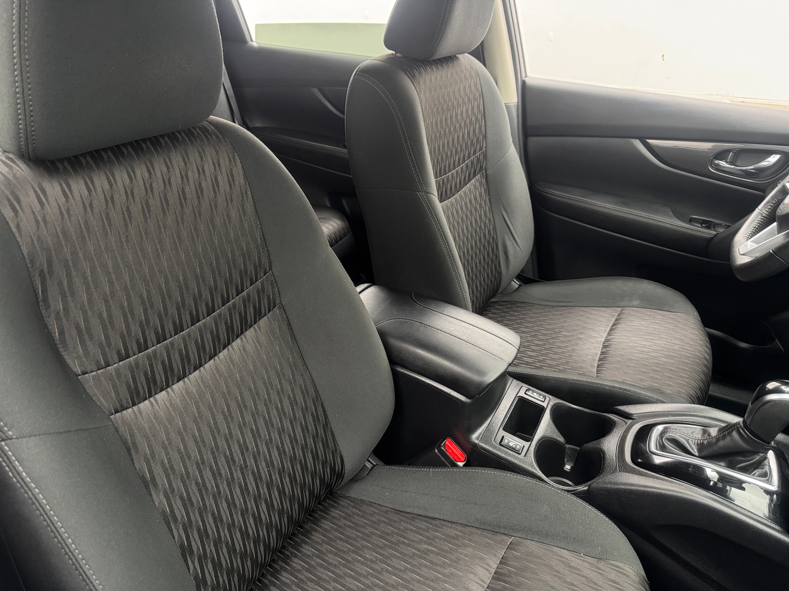 Thumbnail: 2019 Nissan Rogue - 2