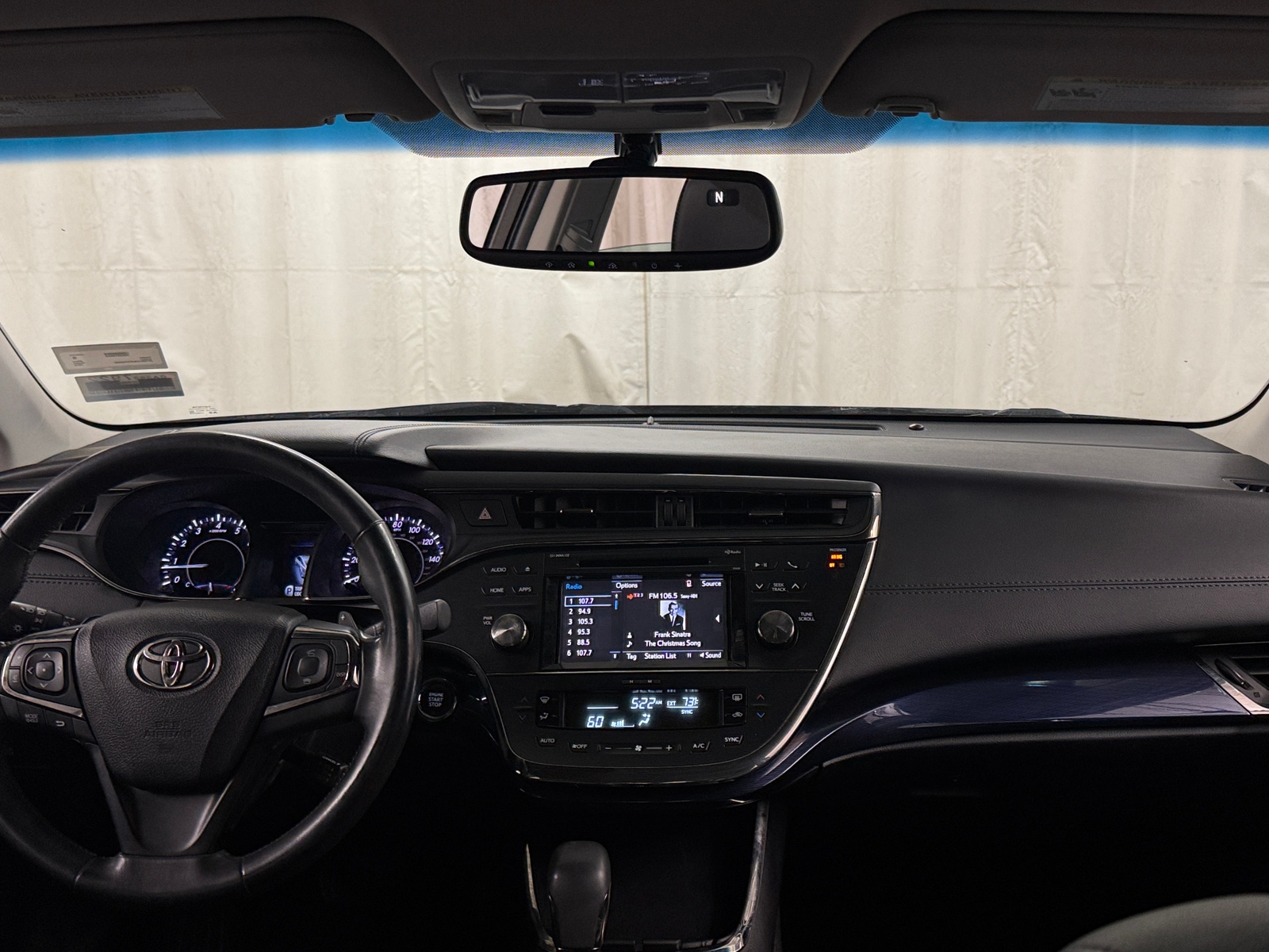 Thumbnail: 2015 Toyota Avalon - 2