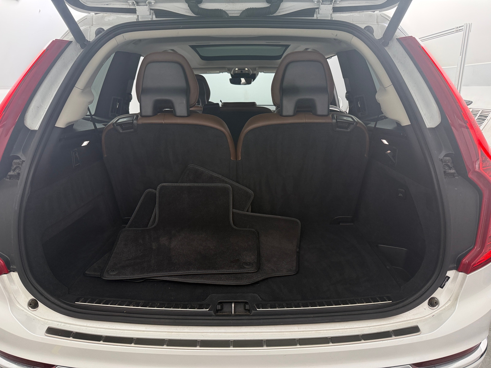 Thumbnail: 2020 Volvo XC90 - 6