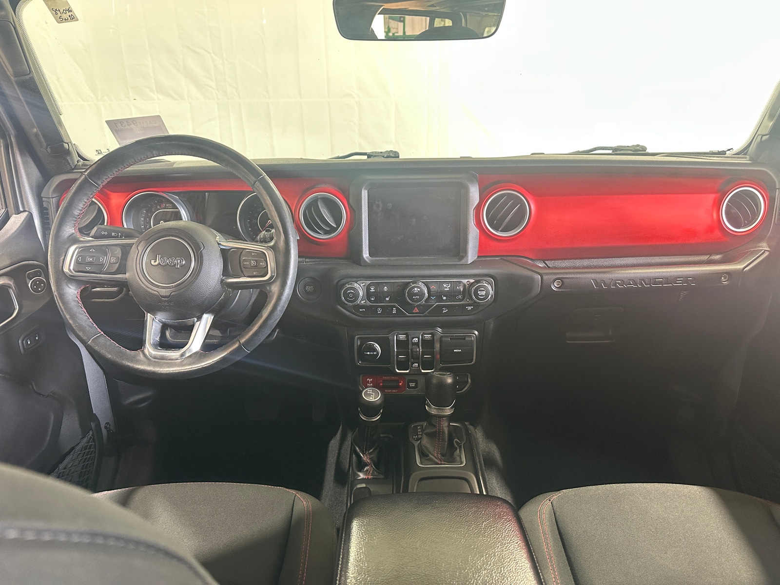 Thumbnail: 2018 Jeep Wrangler - 3