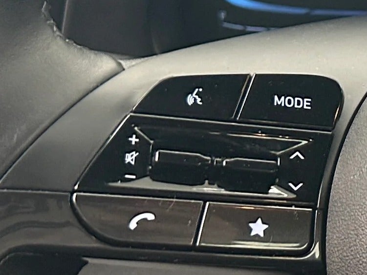 2025 Hyundai Elantra SEL - Photo 14