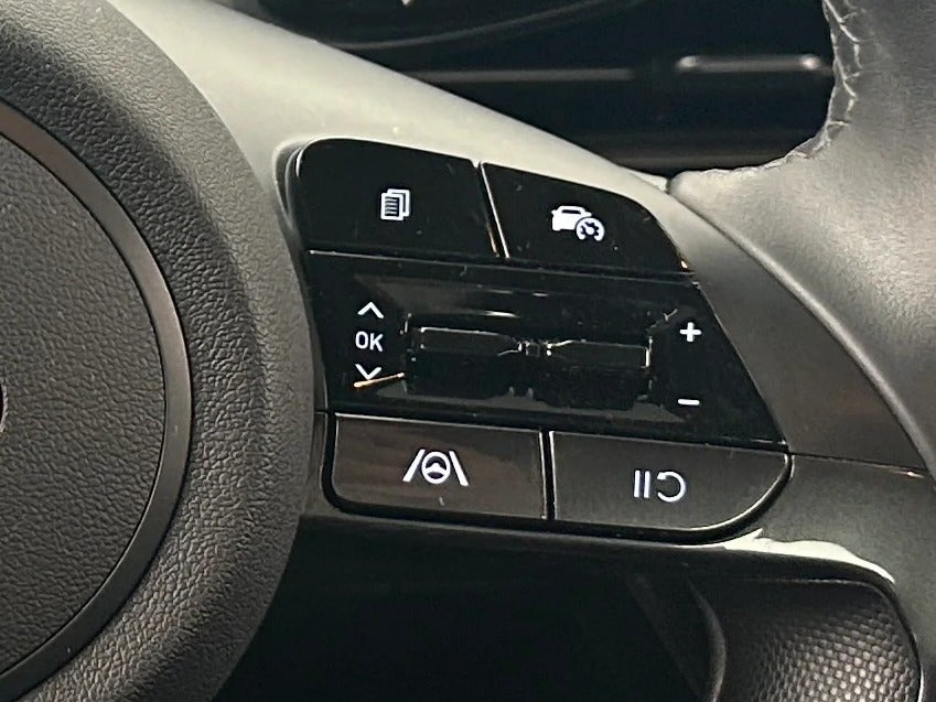 2025 Hyundai Elantra SEL - Photo 13