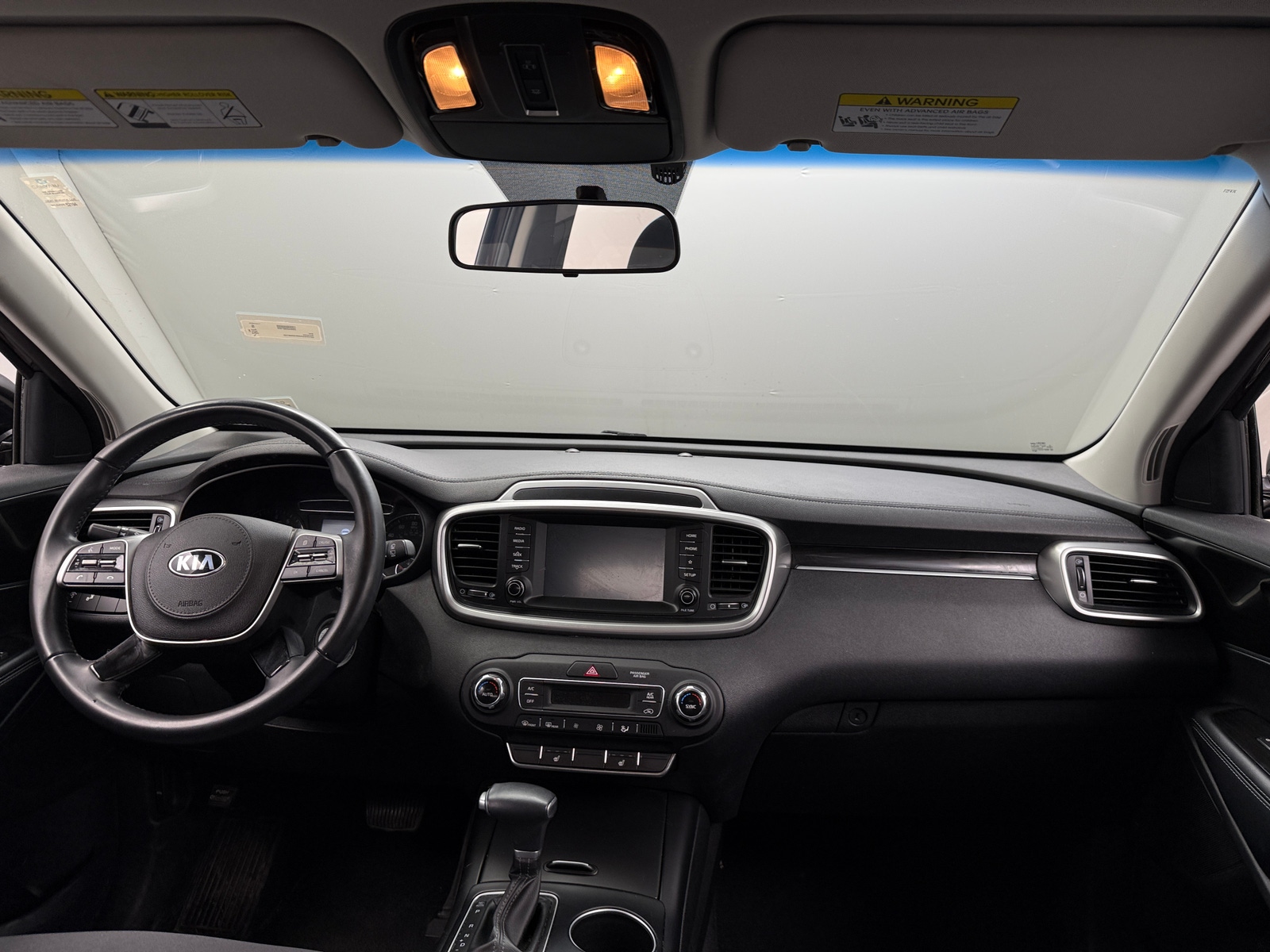 Thumbnail: 2019 Kia Sorento - 3