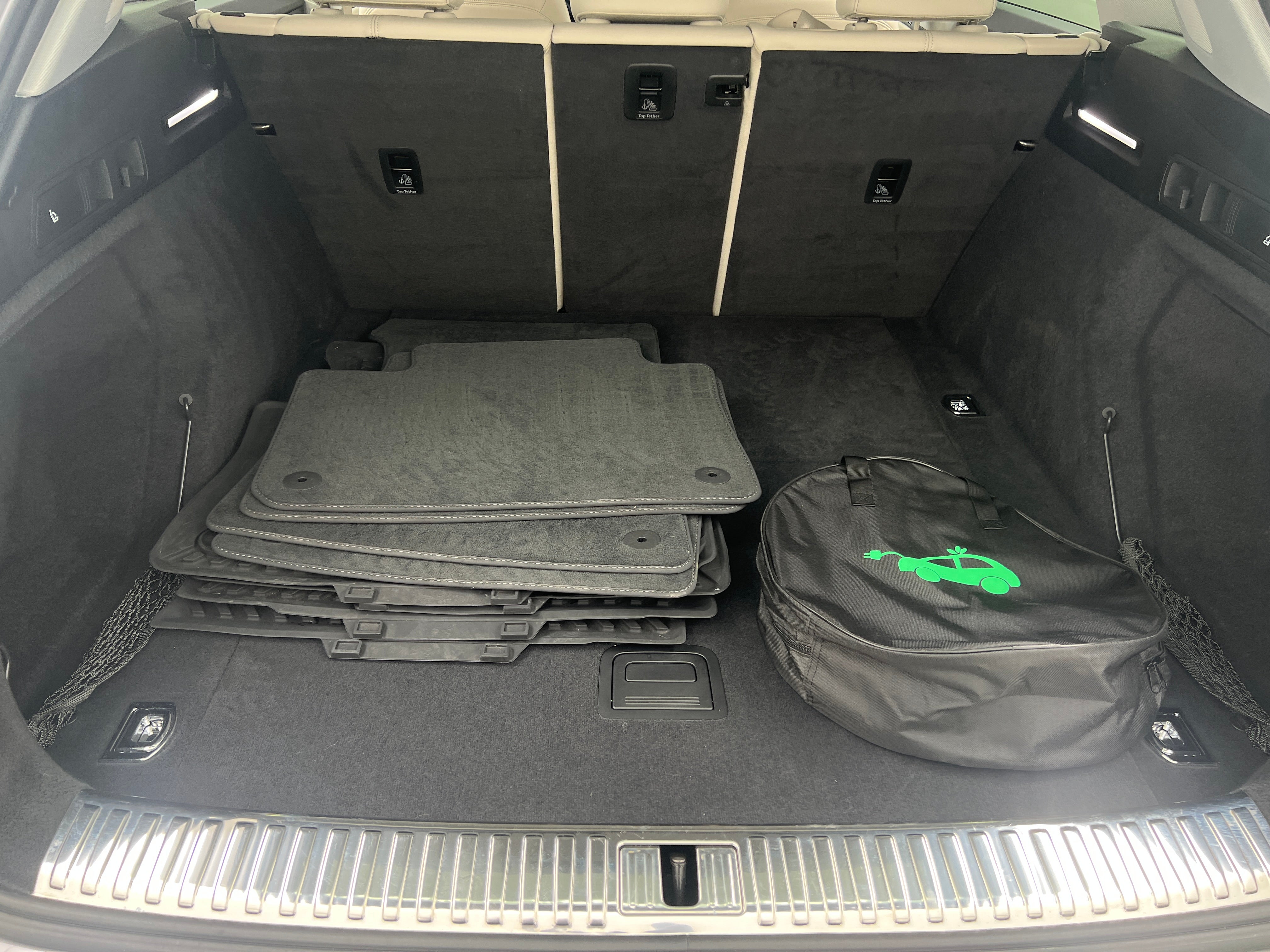 Used 2019 Audi e-tron Premium Plus with VIN WA1LAAGE8KB010262 for sale in Oak Creek, WI