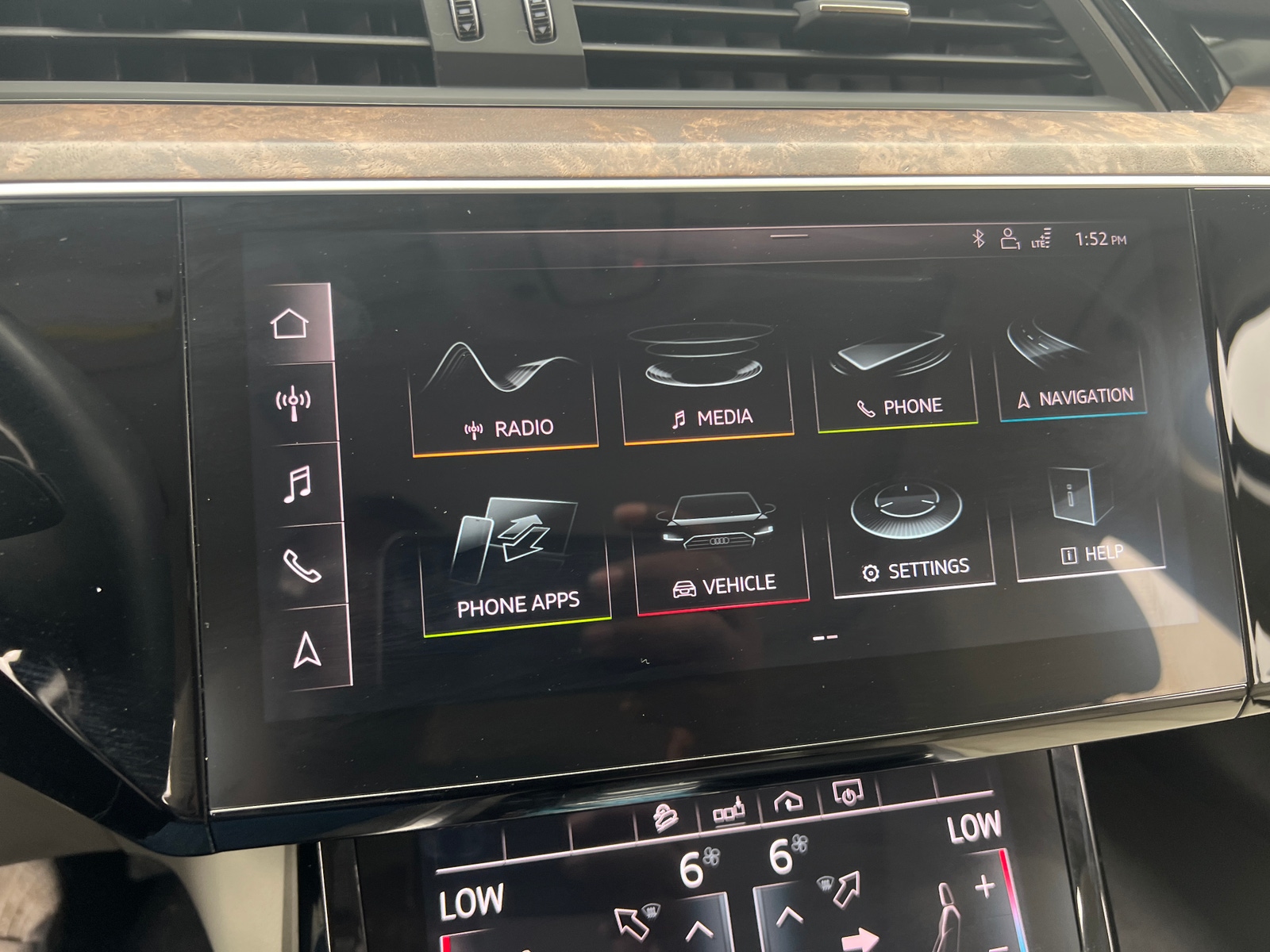 Thumbnail: 2019 Audi e-tron - 3