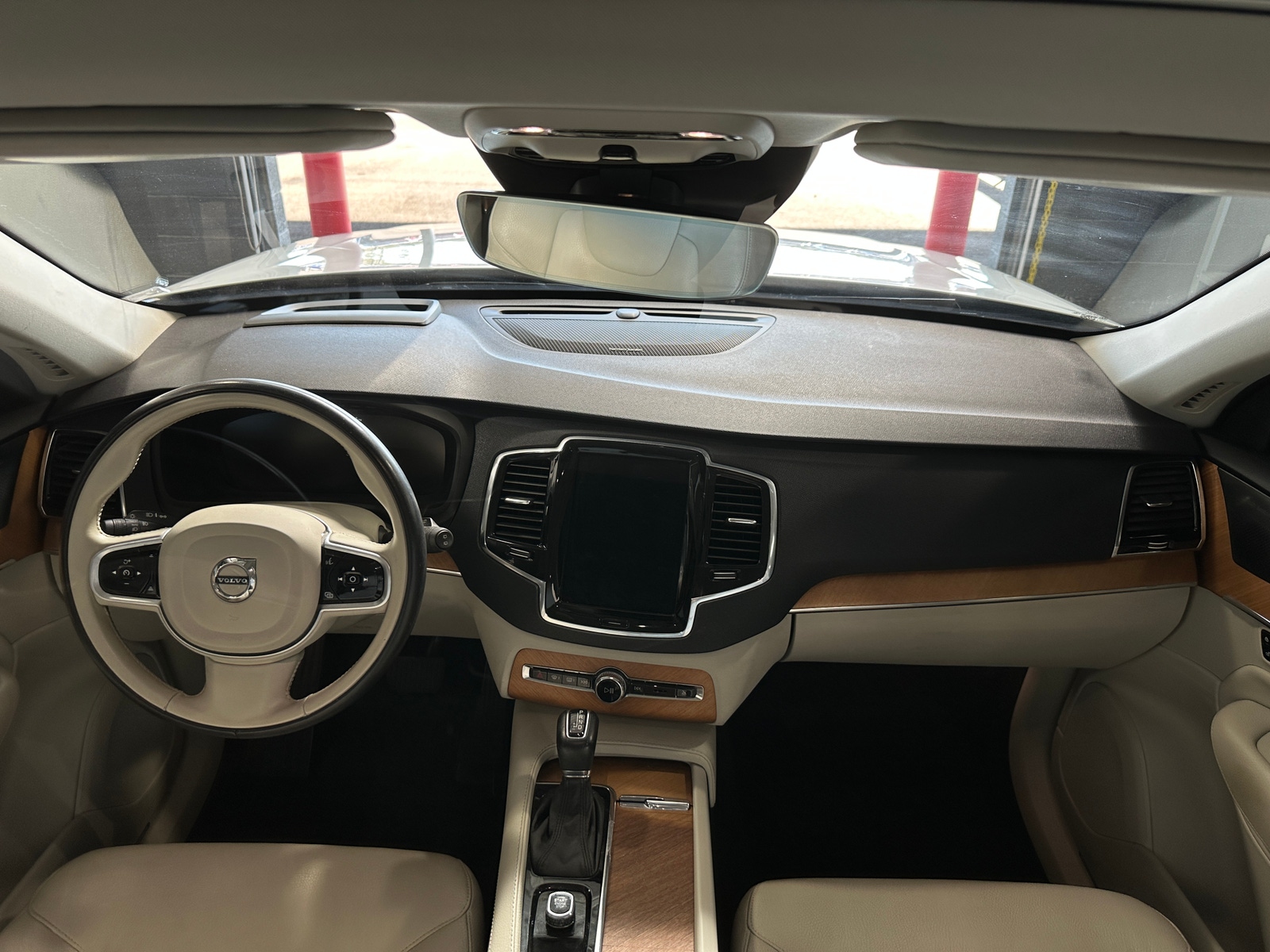 Thumbnail: 2022 Volvo XC90 - 2