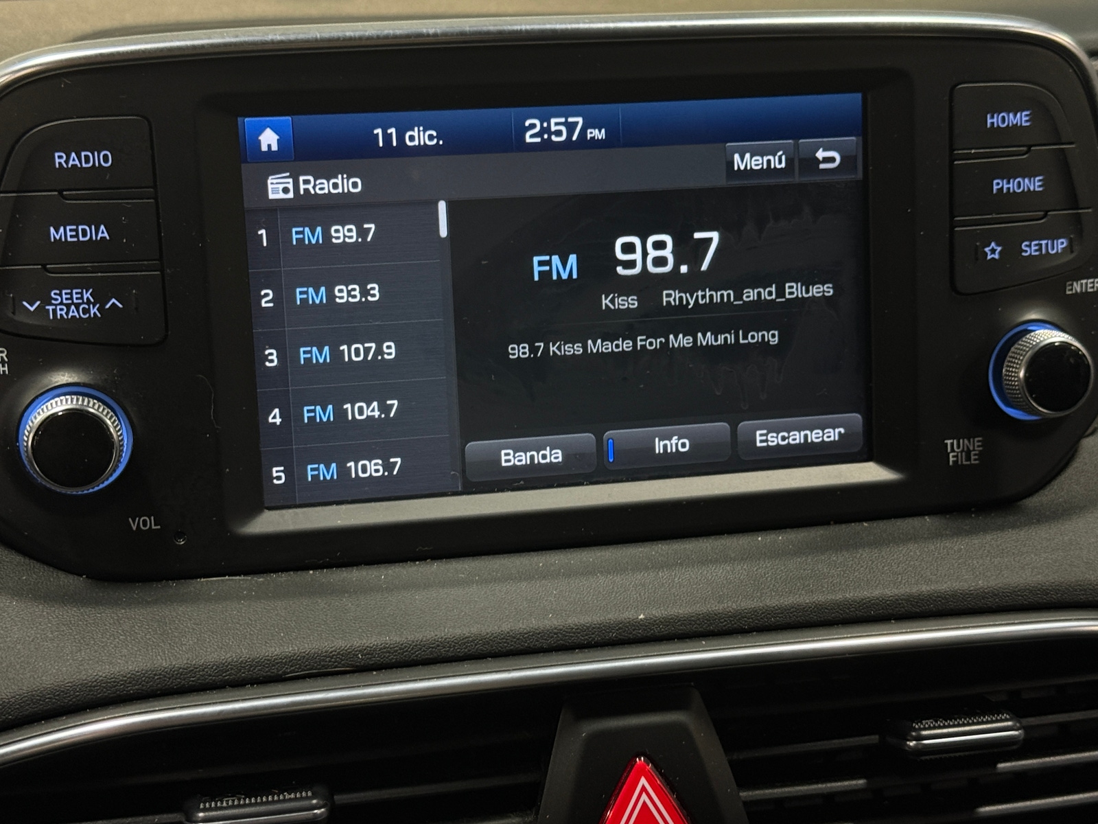 Thumbnail: 2019 Hyundai Santa Fe - 4