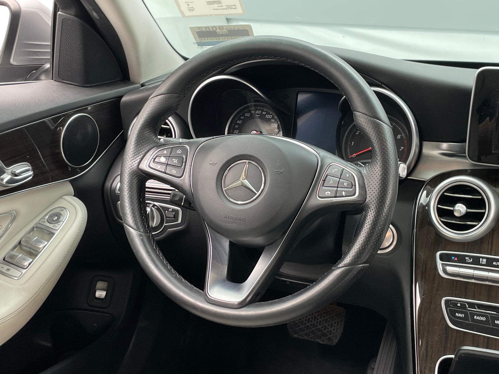 Thumbnail: 2016 Mercedes-Benz C-Class - 4