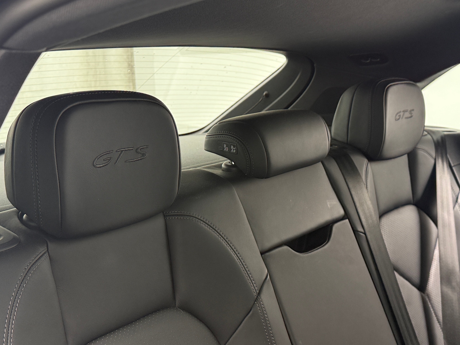 Thumbnail: 2020 Porsche Macan - 5