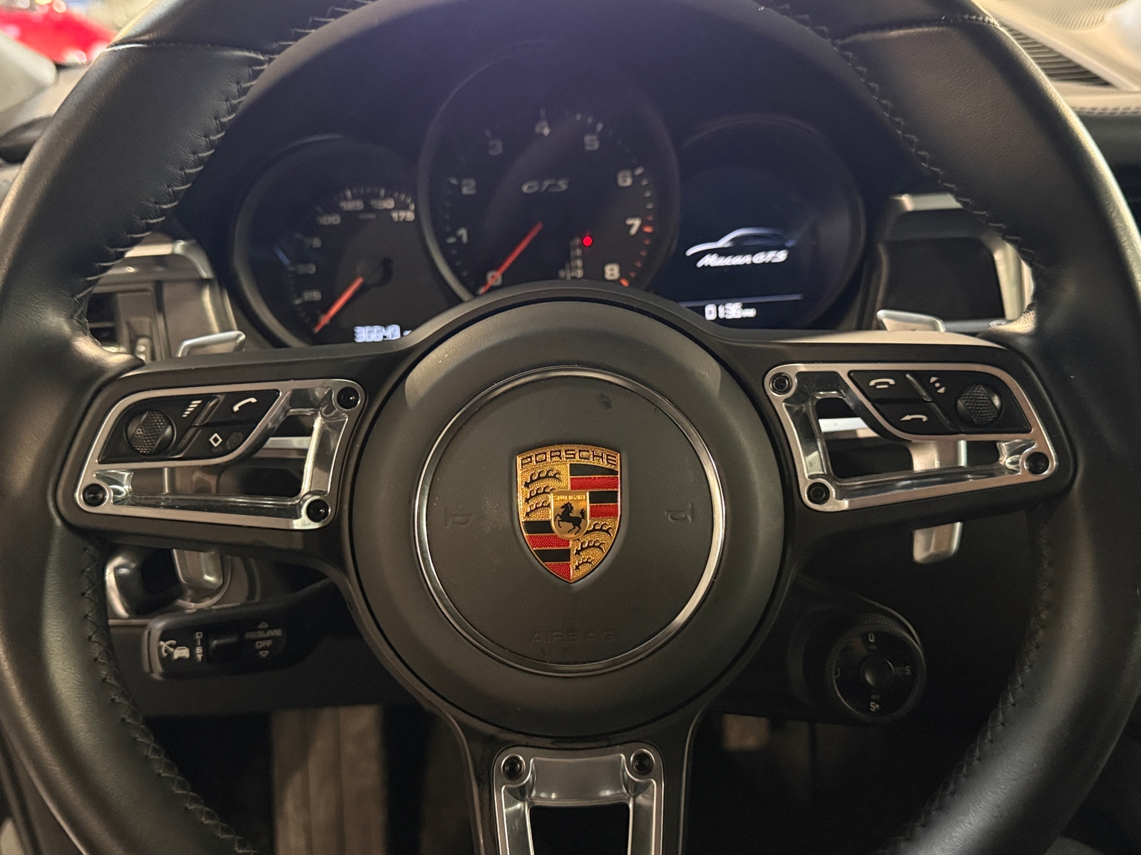 Thumbnail: 2020 Porsche Macan - 4