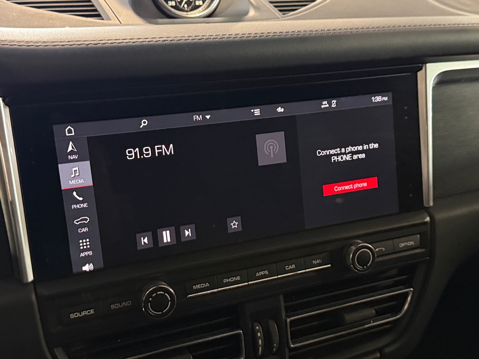 Thumbnail: 2020 Porsche Macan - 3