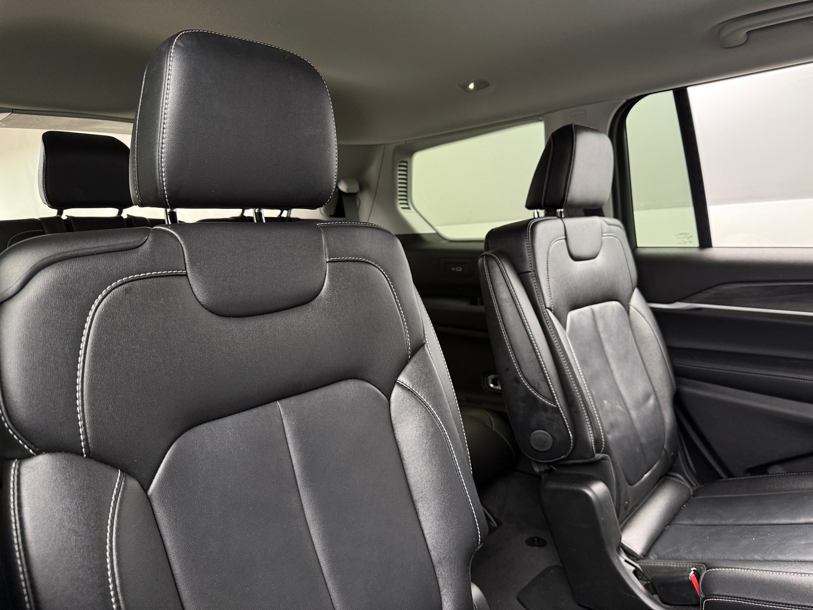 Thumbnail: 2023 Jeep Grand Cherokee L - 5