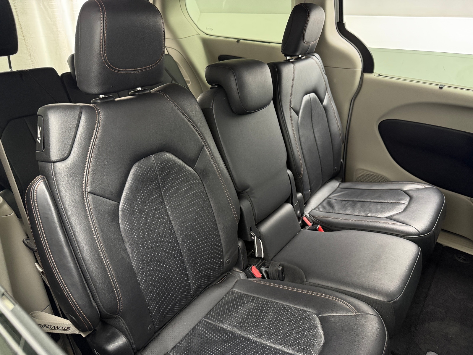 Thumbnail: 2018 Chrysler Pacifica - 5