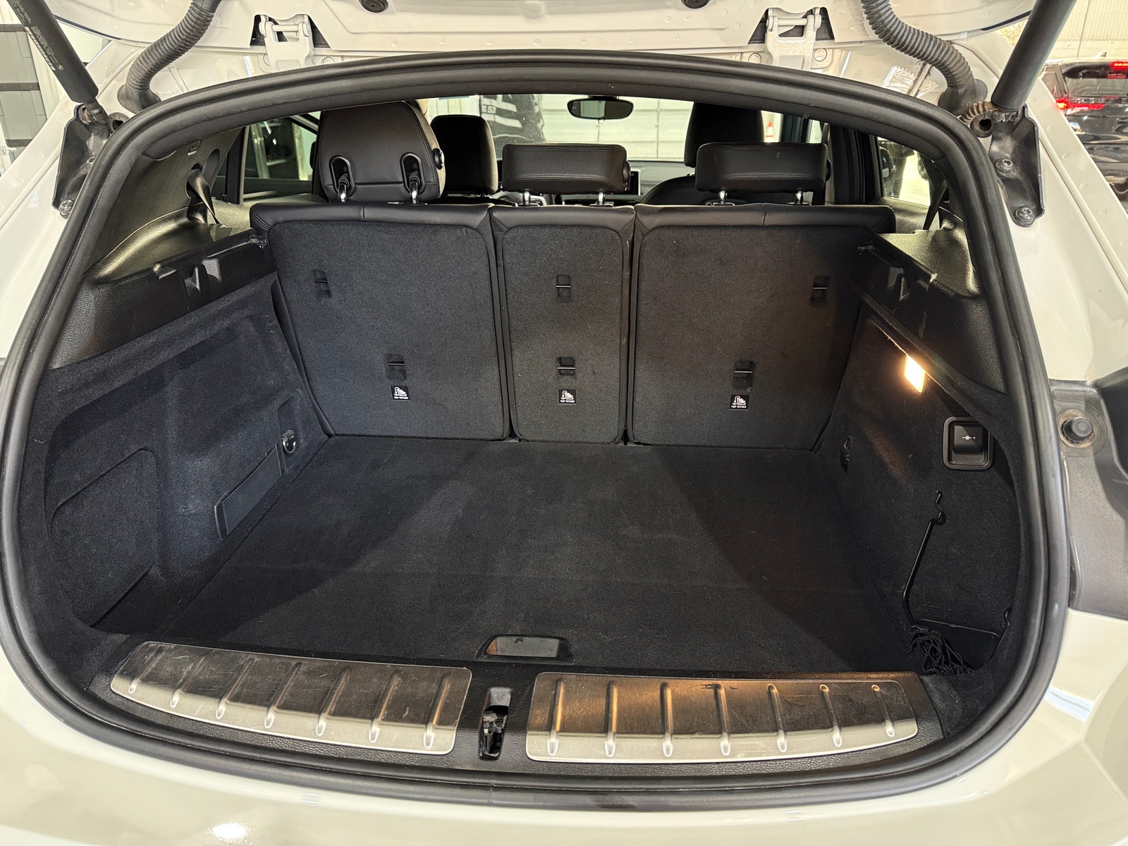 Thumbnail: 2022 BMW X2 - 6