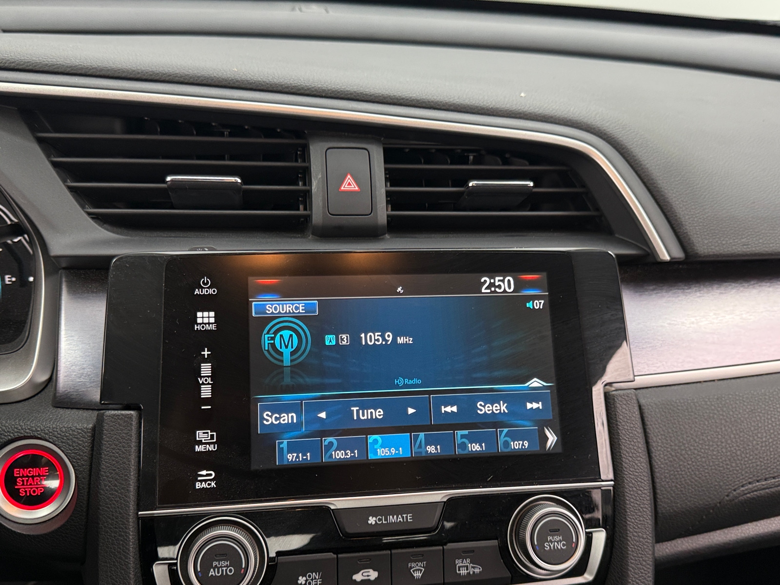 Thumbnail: 2016 Honda Civic - 4