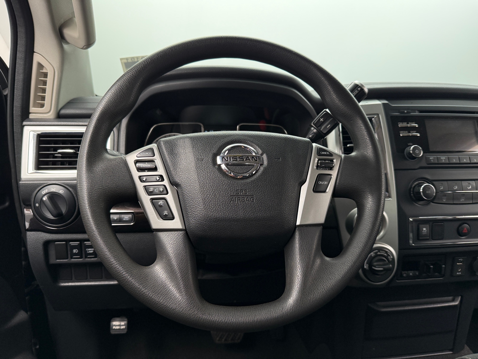 Thumbnail: 2017 Nissan Titan - 5
