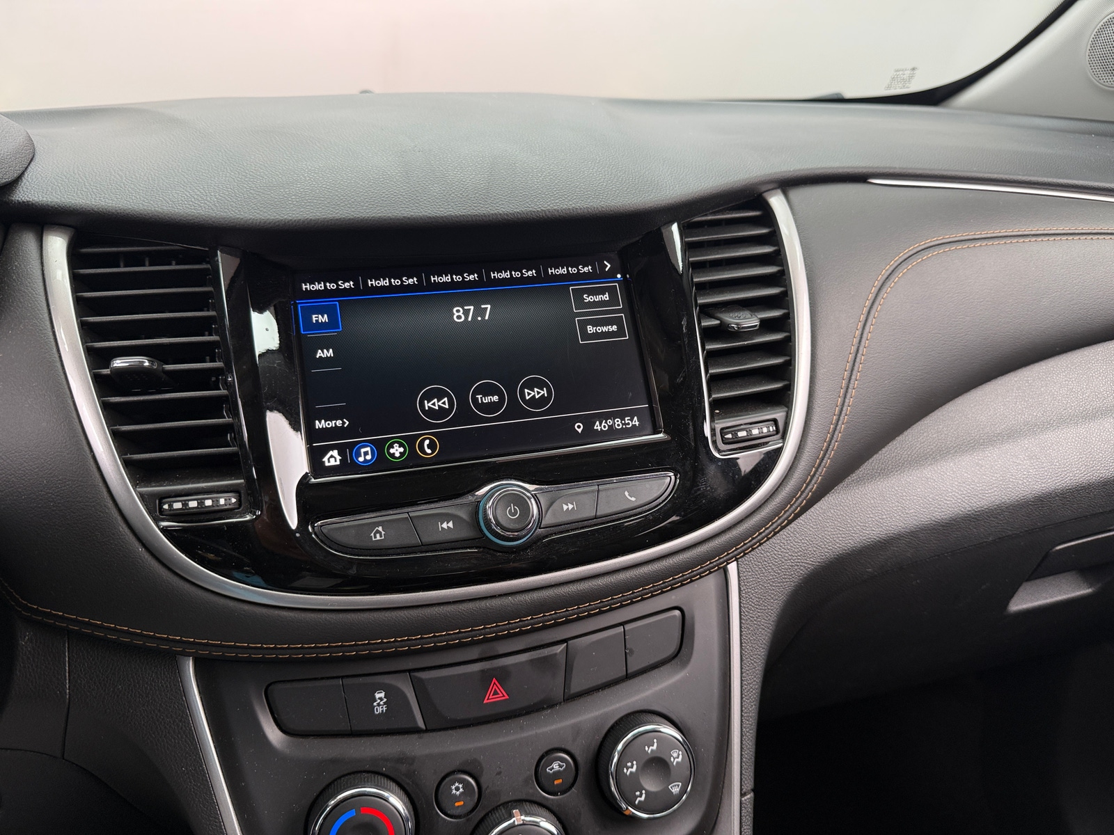 Thumbnail: 2020 Chevrolet Trax - 3