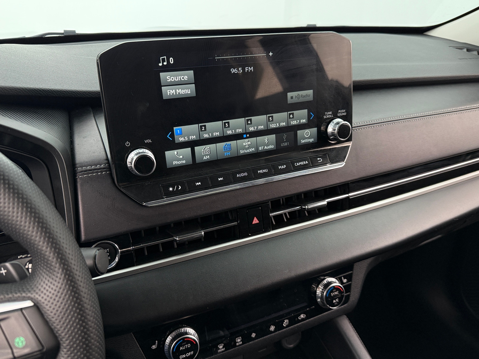 Thumbnail: 2024 Mitsubishi Outlander - 3