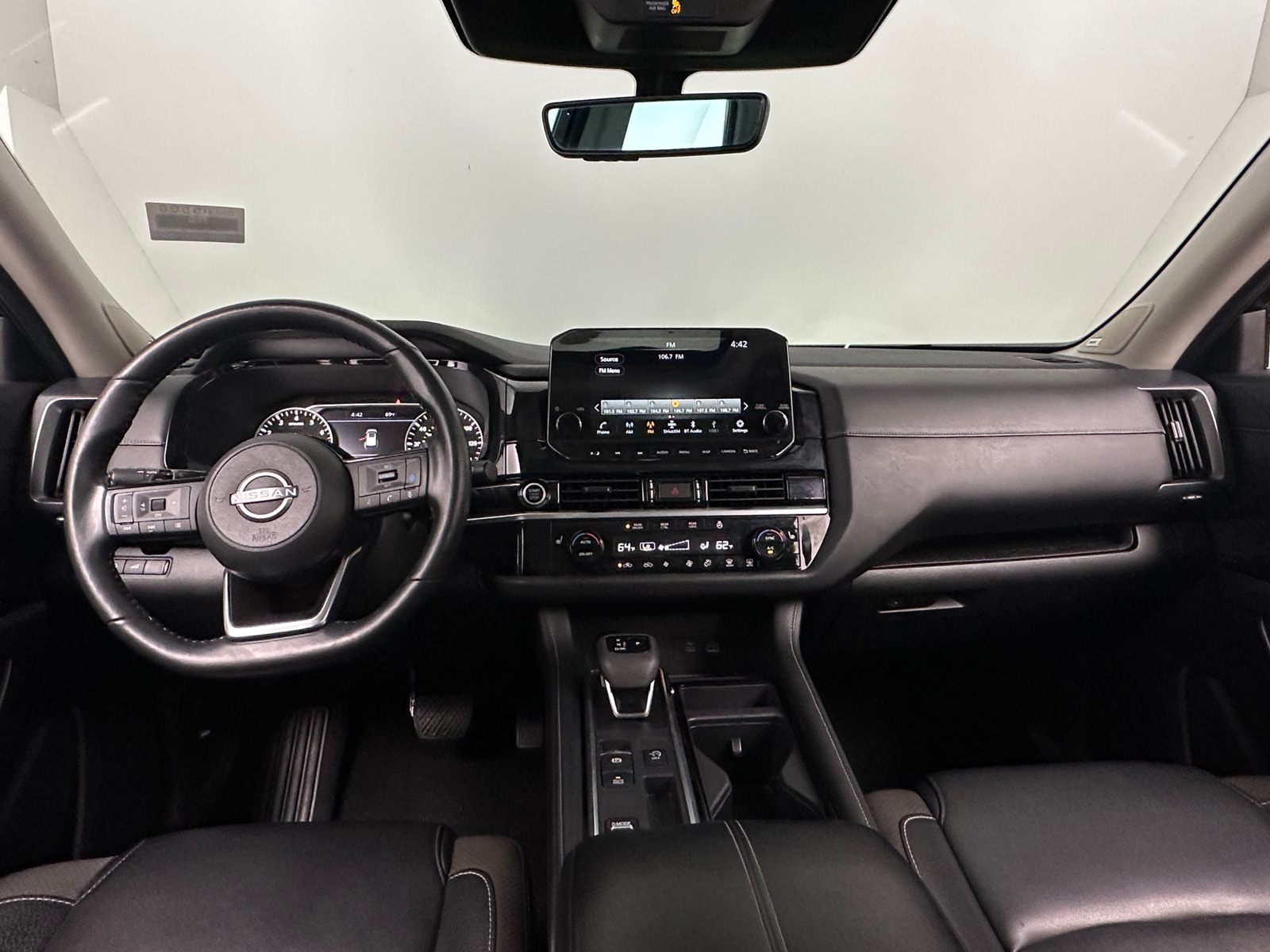 Thumbnail: 2023 Nissan Pathfinder - 2