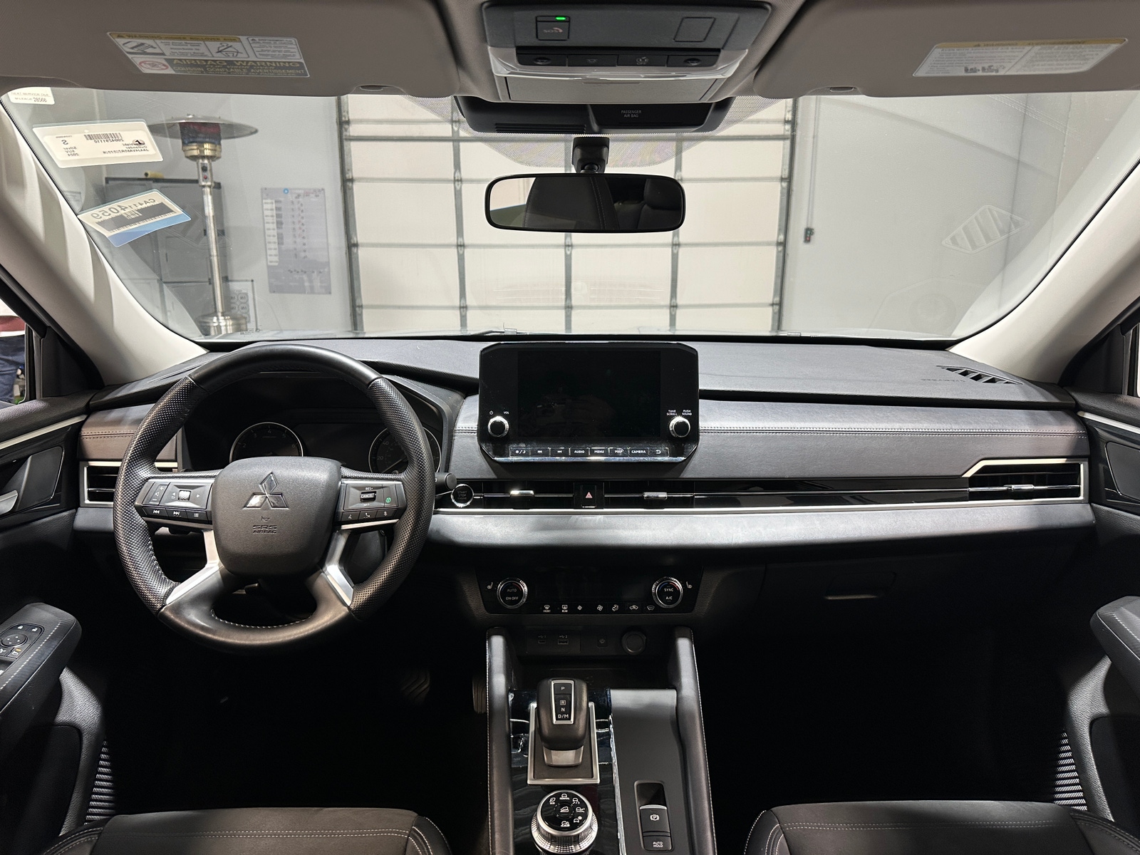 Thumbnail: 2024 Mitsubishi Outlander - 2