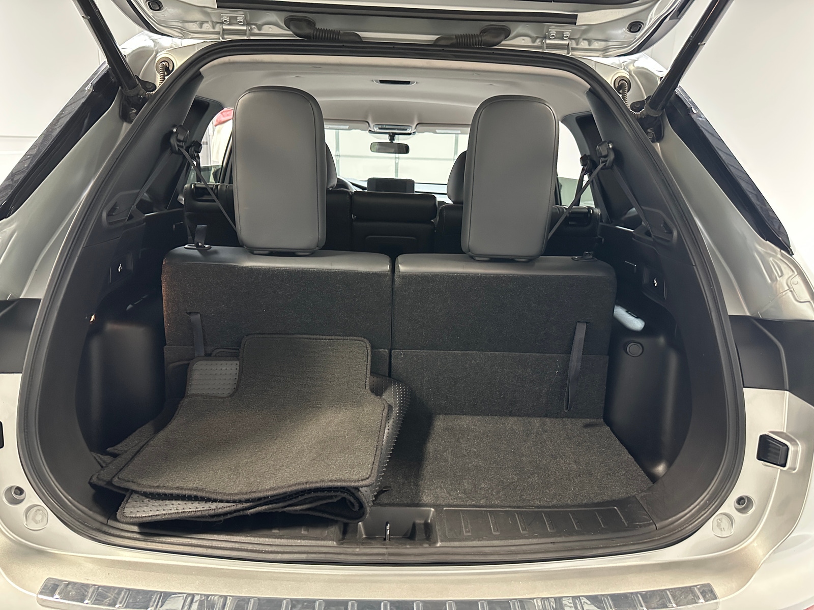 Thumbnail: 2024 Mitsubishi Outlander - 6