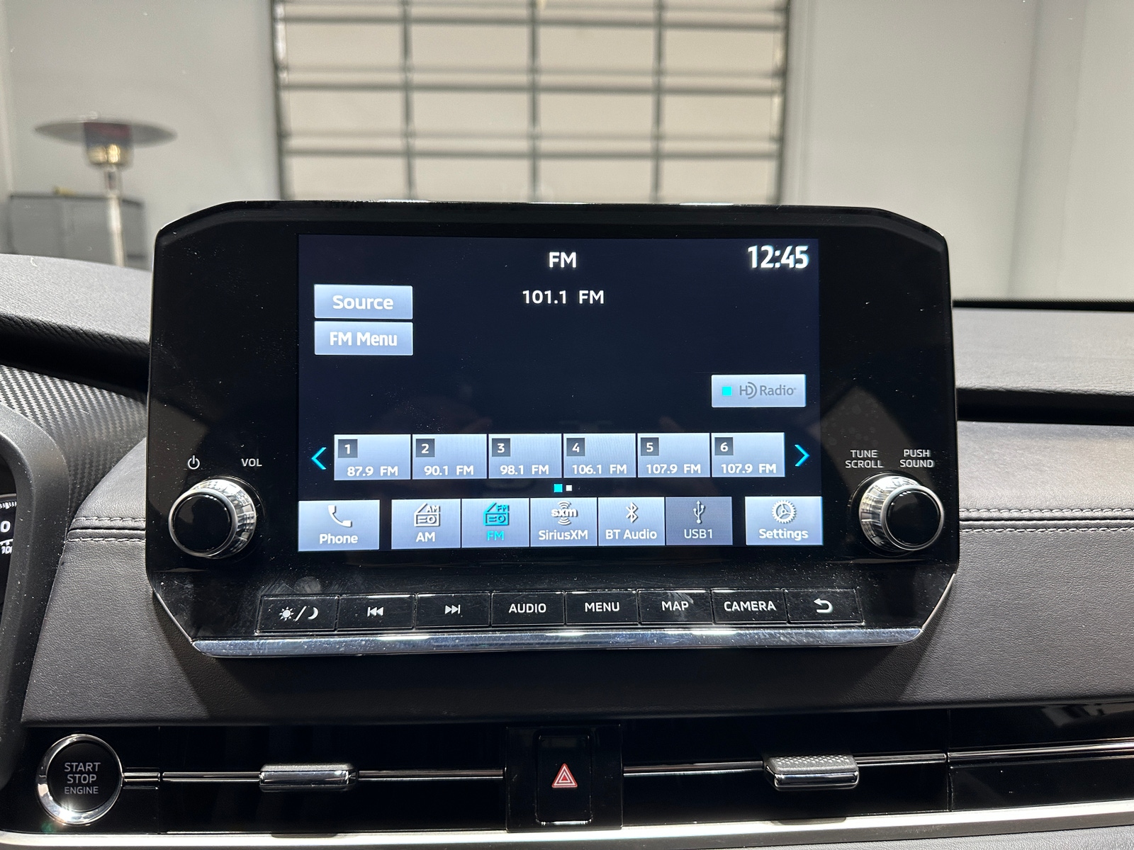 Thumbnail: 2024 Mitsubishi Outlander - 3