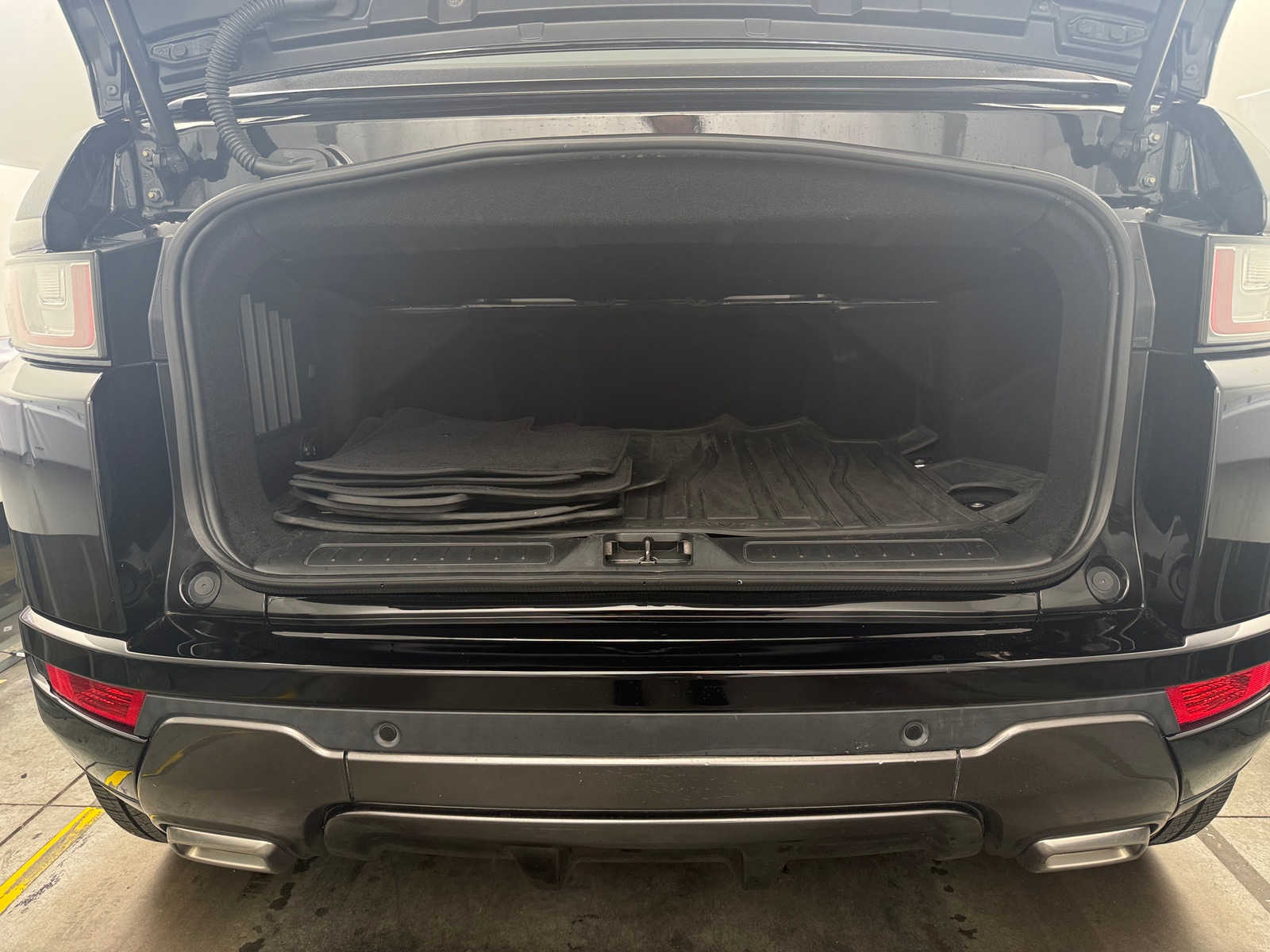 Thumbnail: 2018 Land Rover Range Rover Evoque - 6