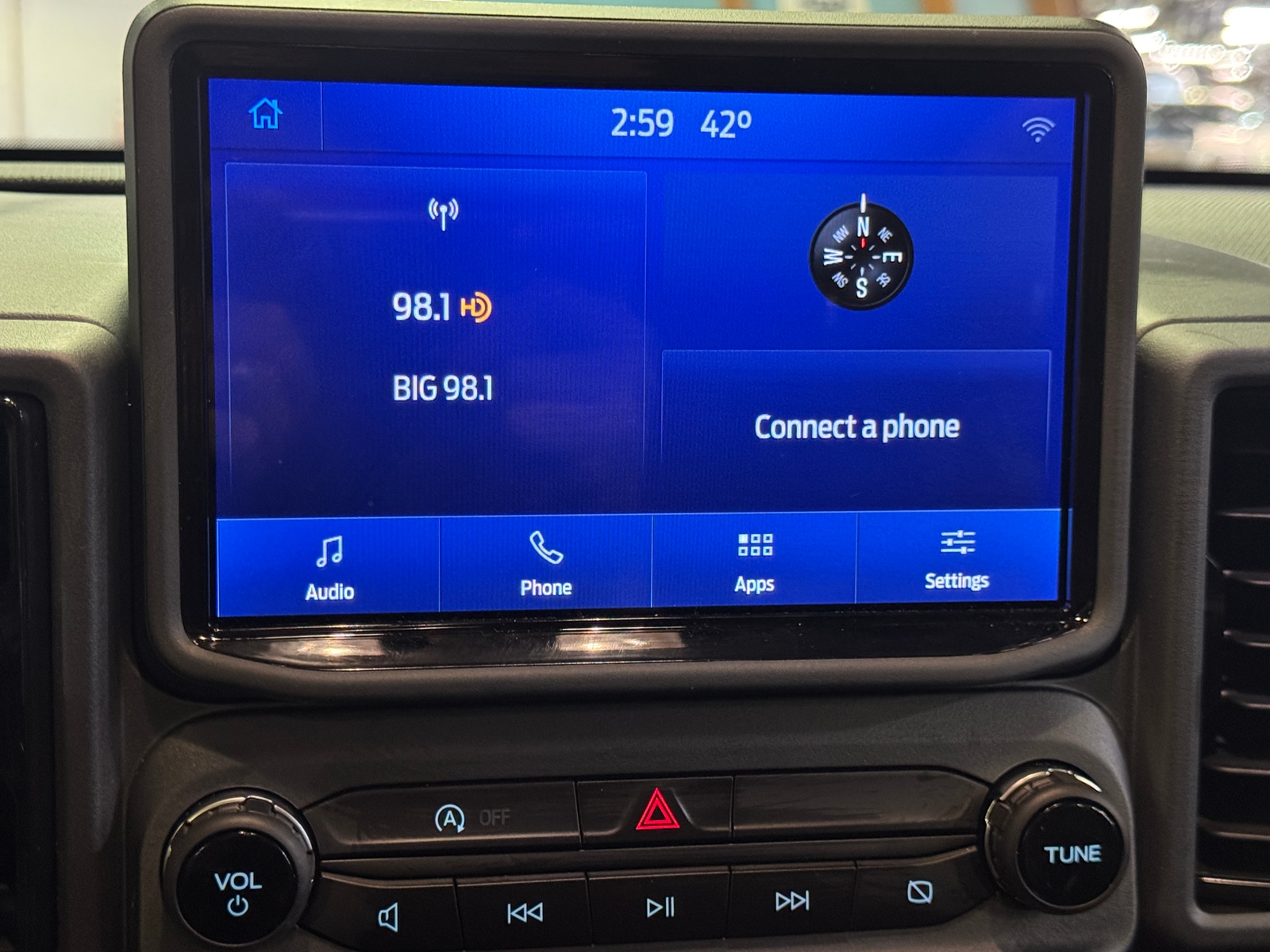 Thumbnail: 2022 Ford Bronco Sport - 3