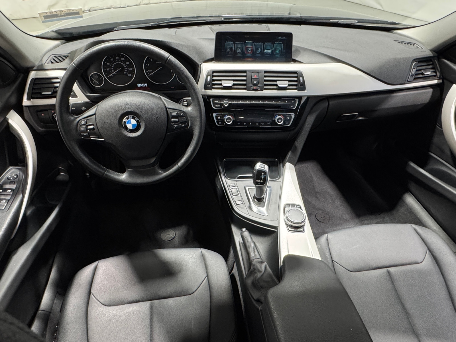 Thumbnail: 2017 BMW 3 Series - 2