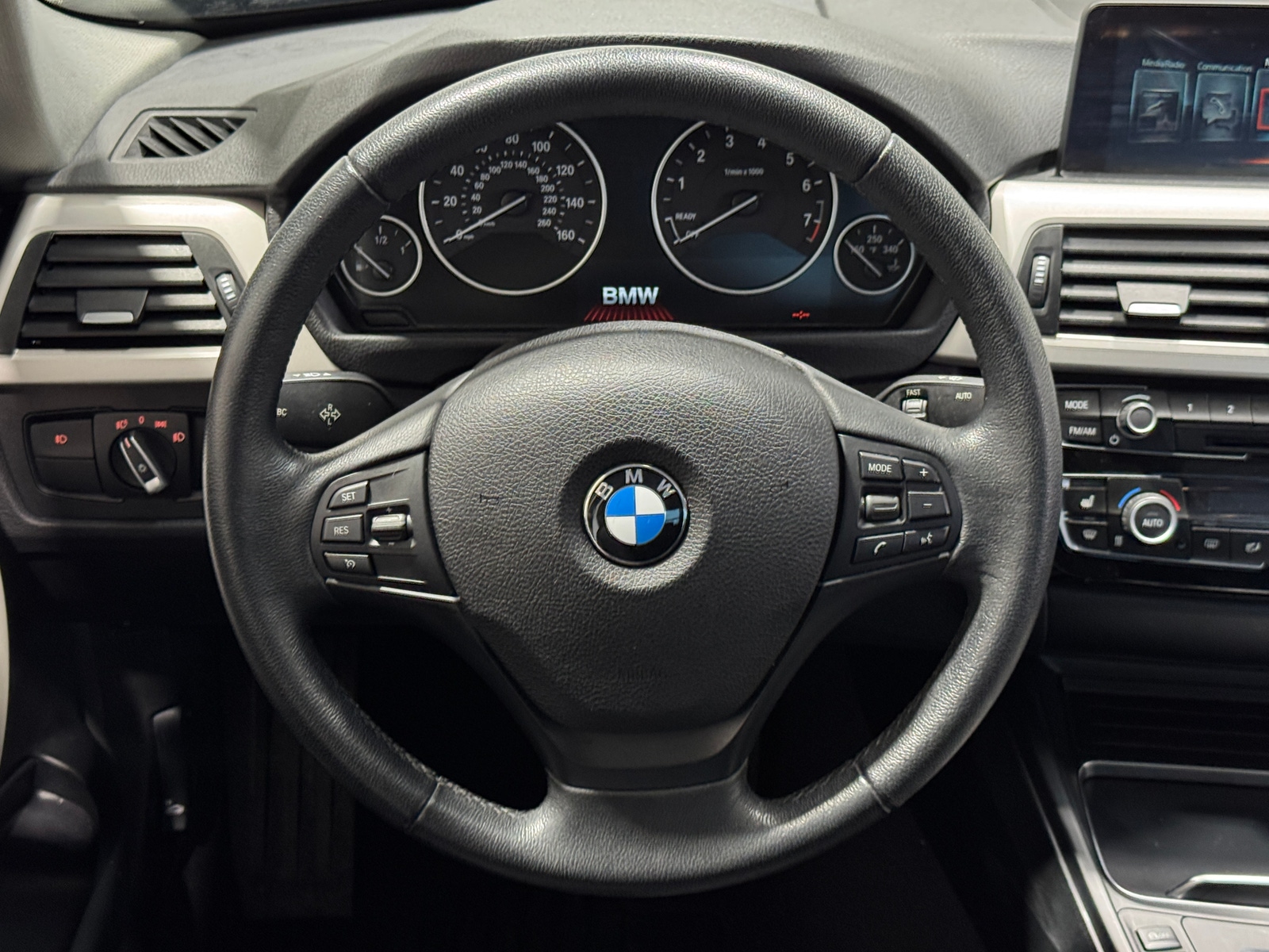 Thumbnail: 2017 BMW 3 Series - 4