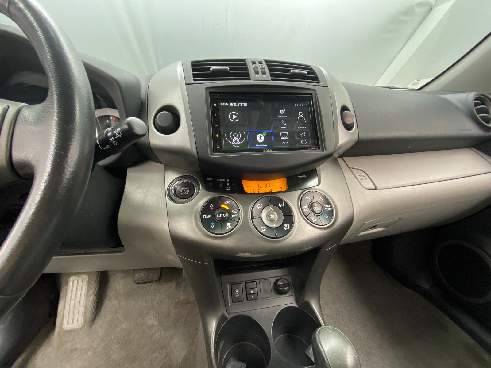 Thumbnail: 2012 Toyota RAV4 - 4