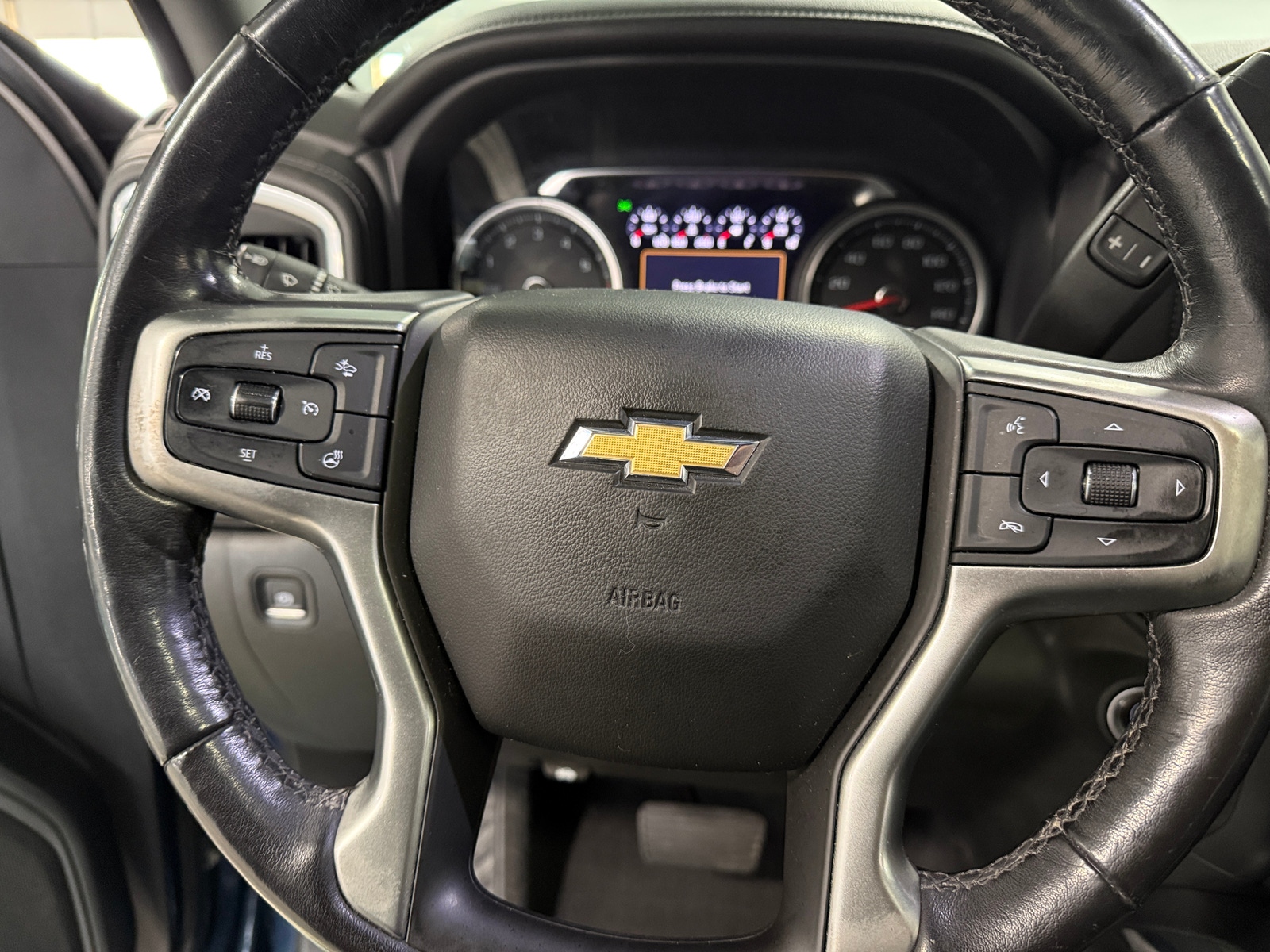Thumbnail: 2019 Chevrolet Silverado 1500 - 4