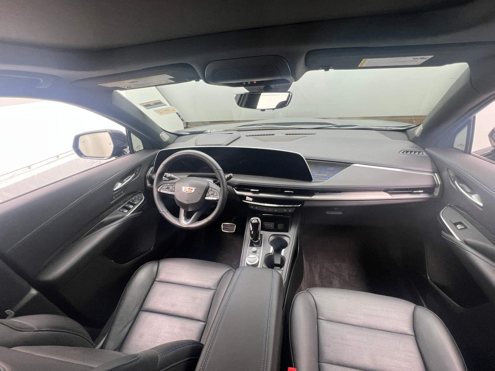 Thumbnail: 2025 Cadillac XT4 - 2