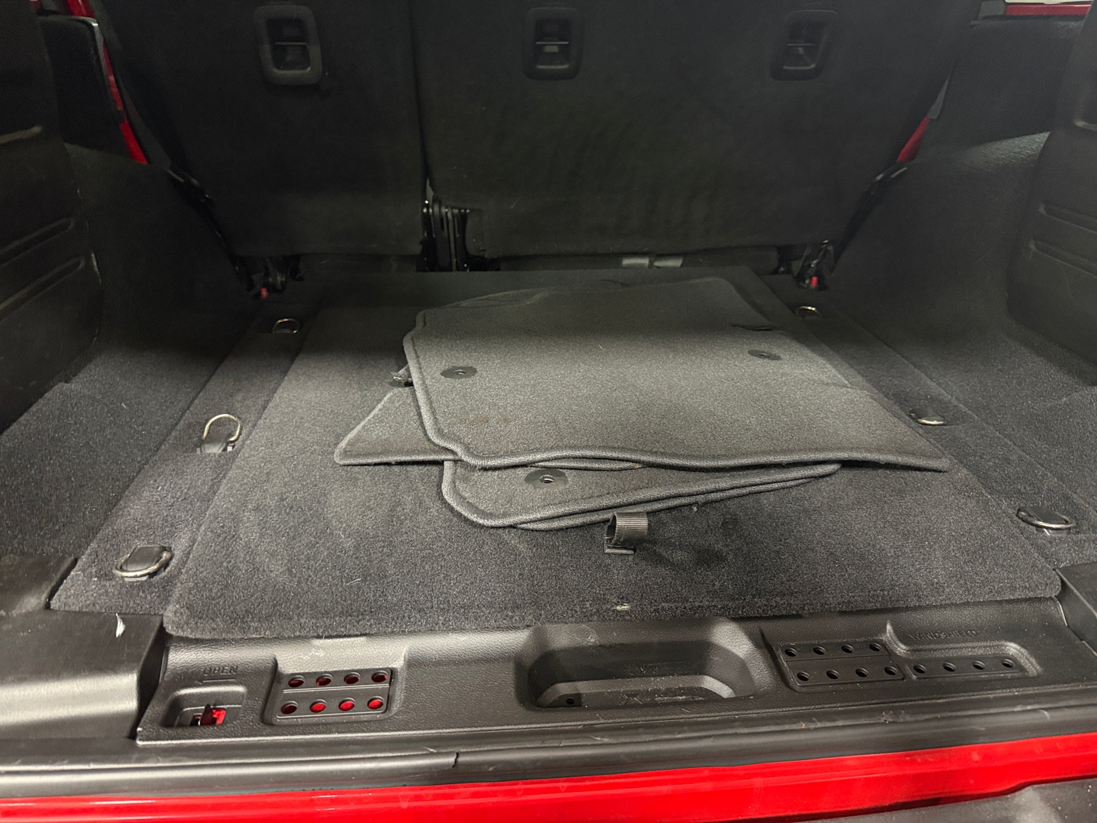 Thumbnail: 2018 Jeep Wrangler - 7