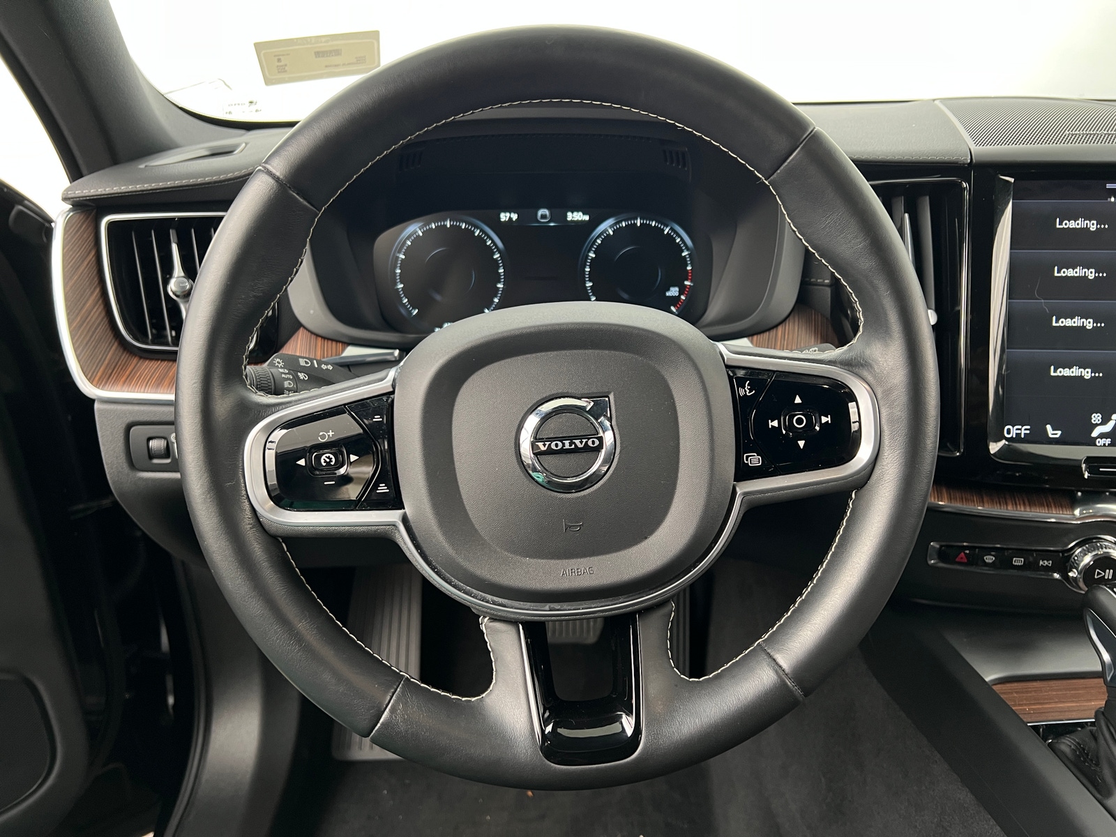 Thumbnail: 2020 Volvo XC60 - 4