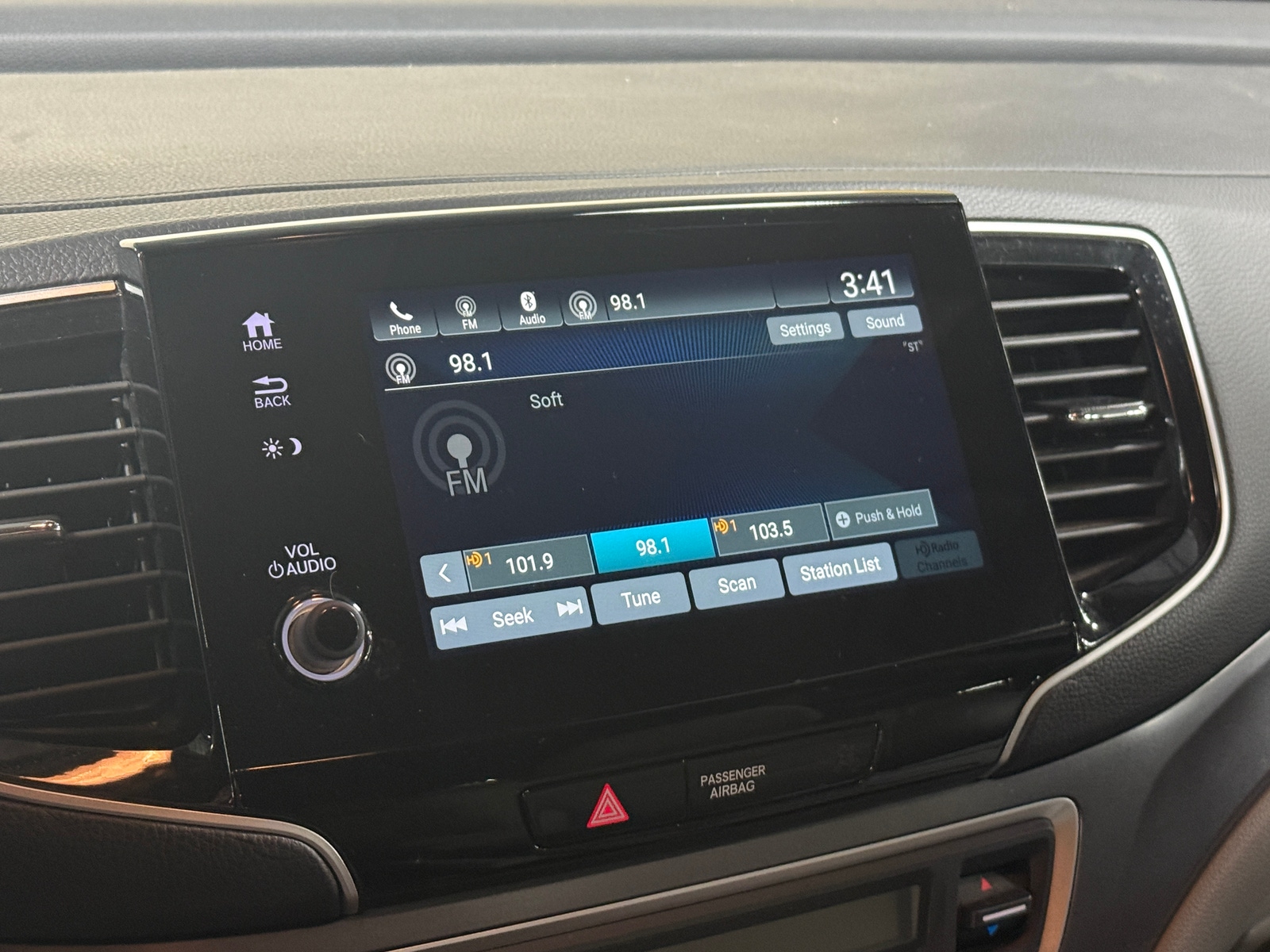 Thumbnail: 2020 Honda Pilot - 4