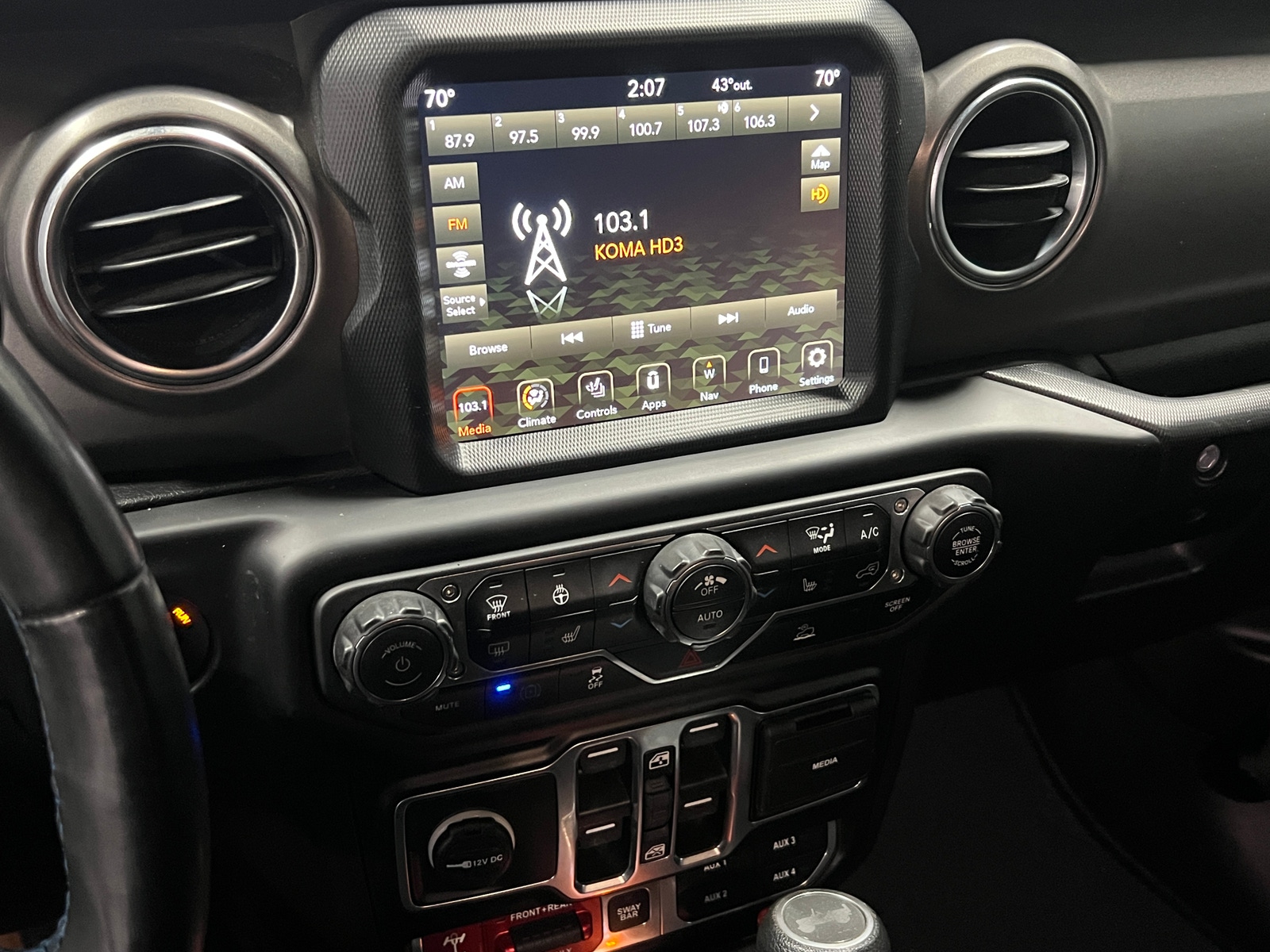 Thumbnail: 2023 Jeep Wrangler - 4