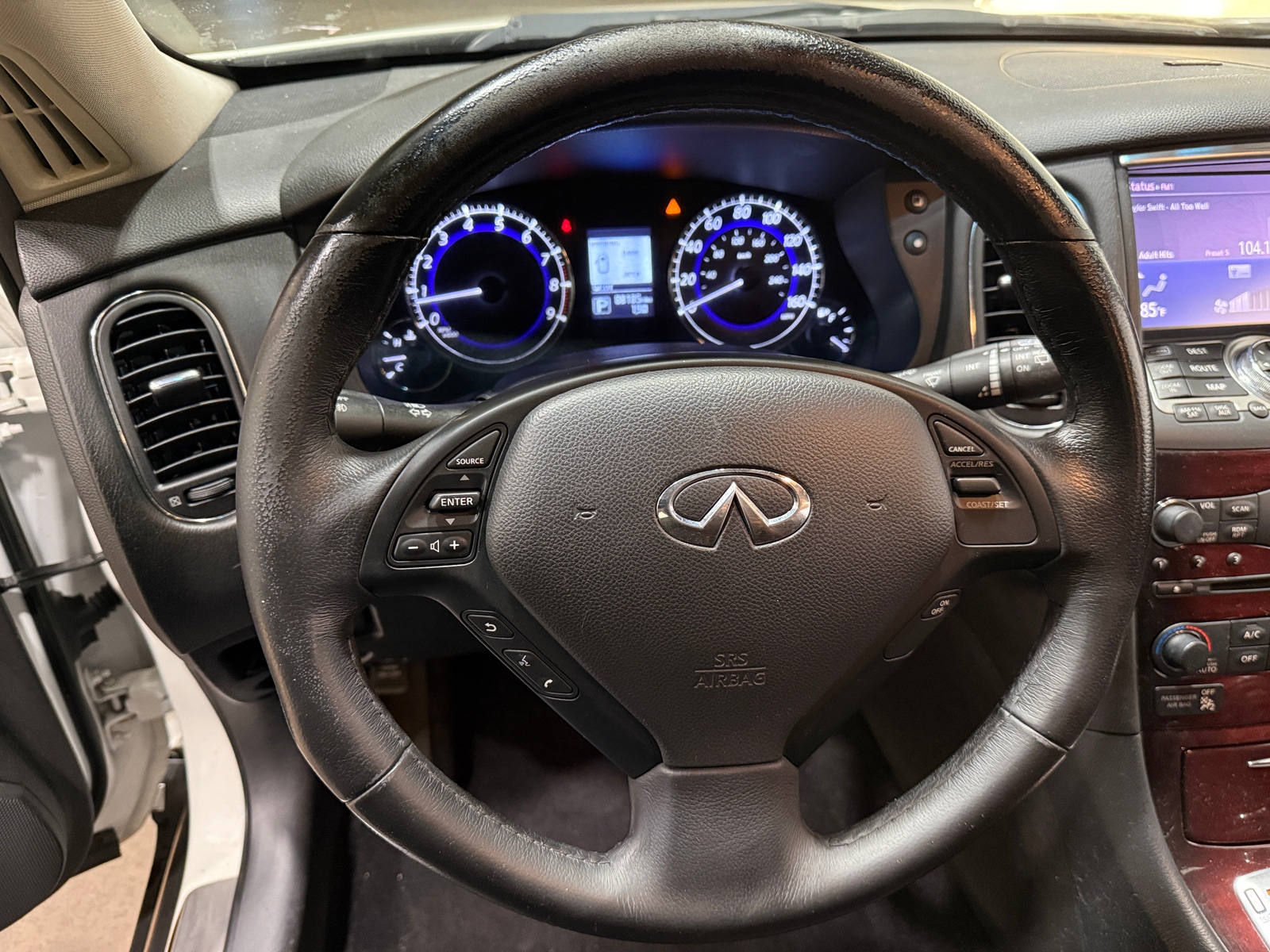 Thumbnail: 2017 INFINITI QX50 - 4