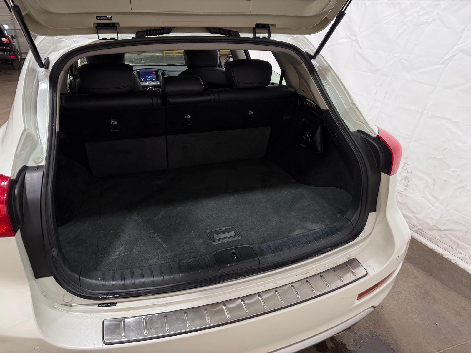 Thumbnail: 2017 INFINITI QX50 - 6