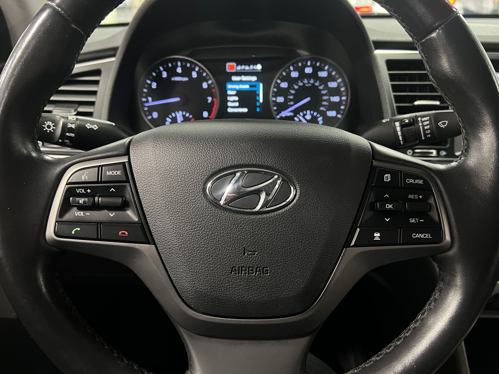 Thumbnail: 2017 Hyundai Elantra - 4