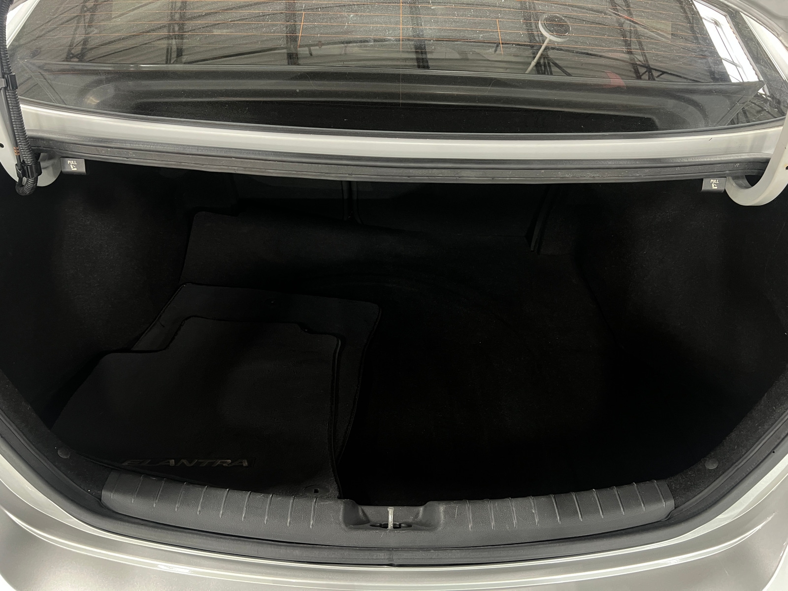 Thumbnail: 2017 Hyundai Elantra - 6