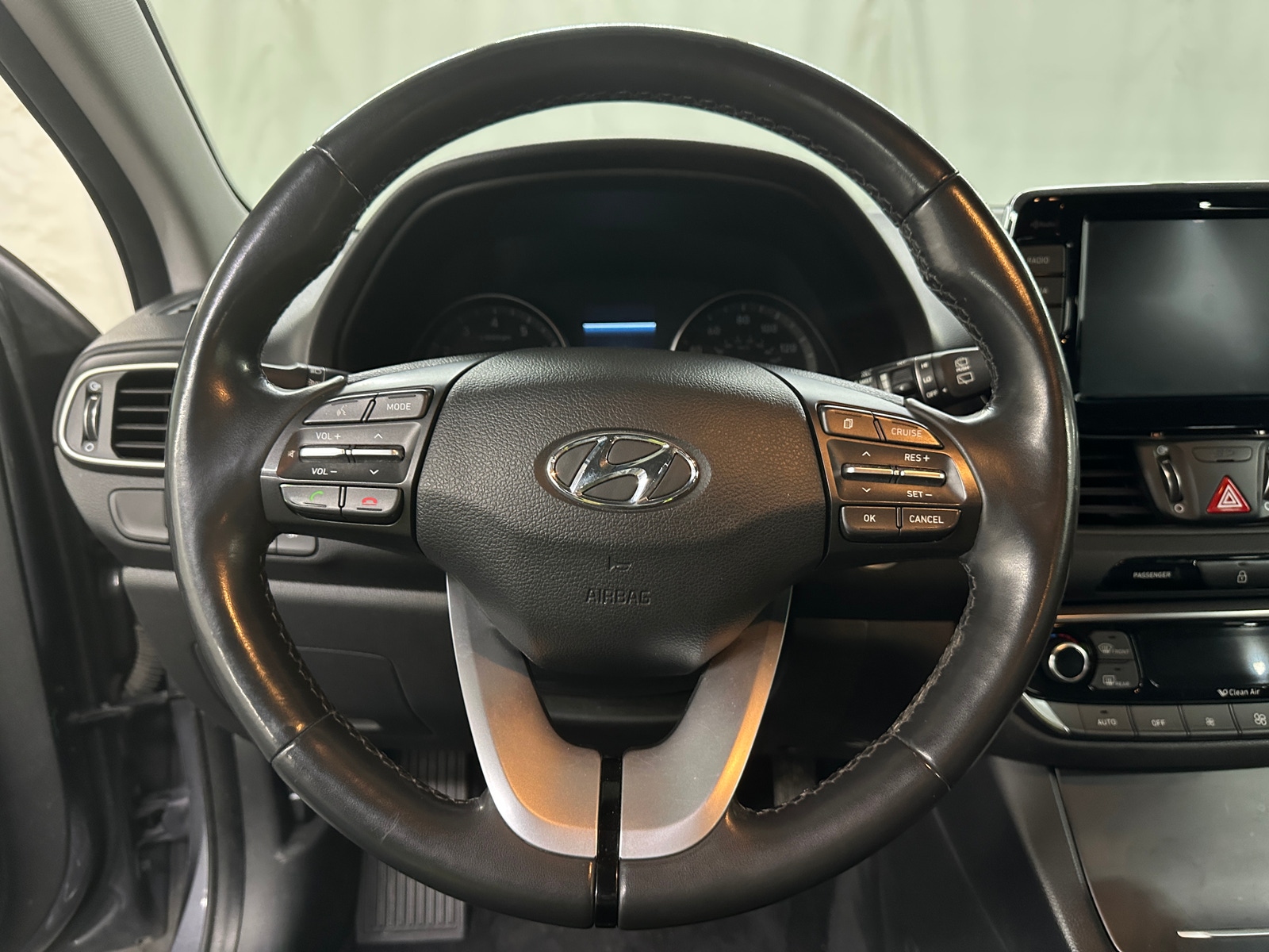 Thumbnail: 2018 Hyundai Elantra - 4