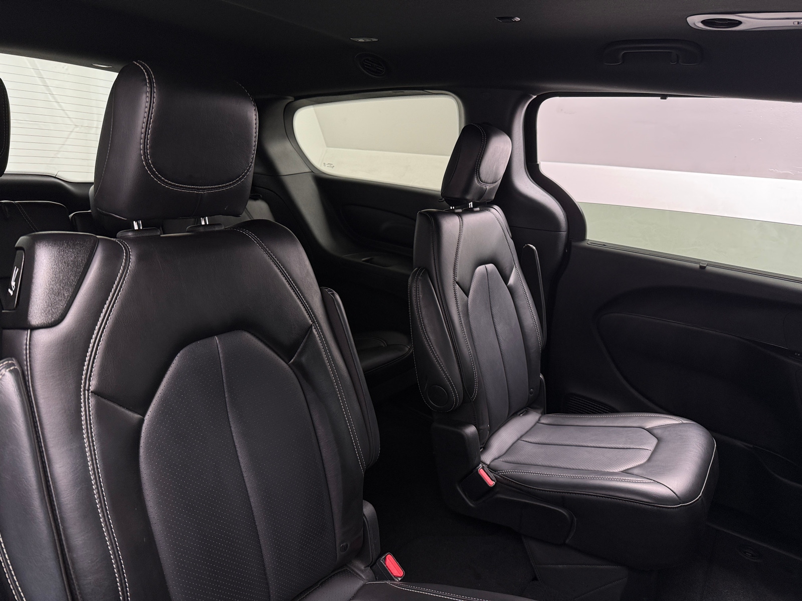 Thumbnail: 2025 Chrysler Pacifica - 5