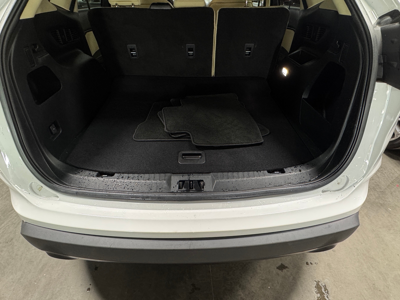 Thumbnail: 2019 Ford Edge - 7