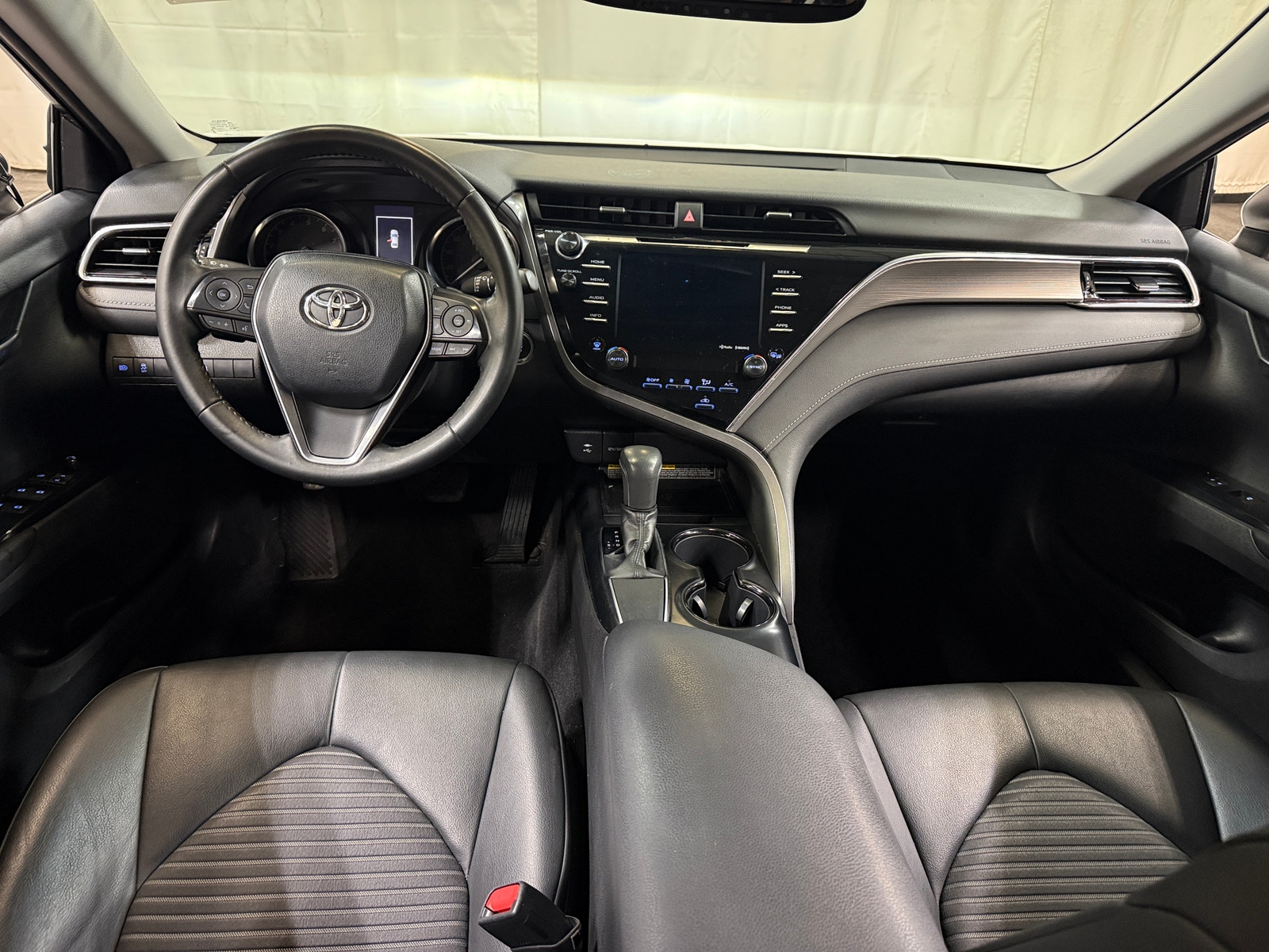 Thumbnail: 2018 Toyota Camry - 3