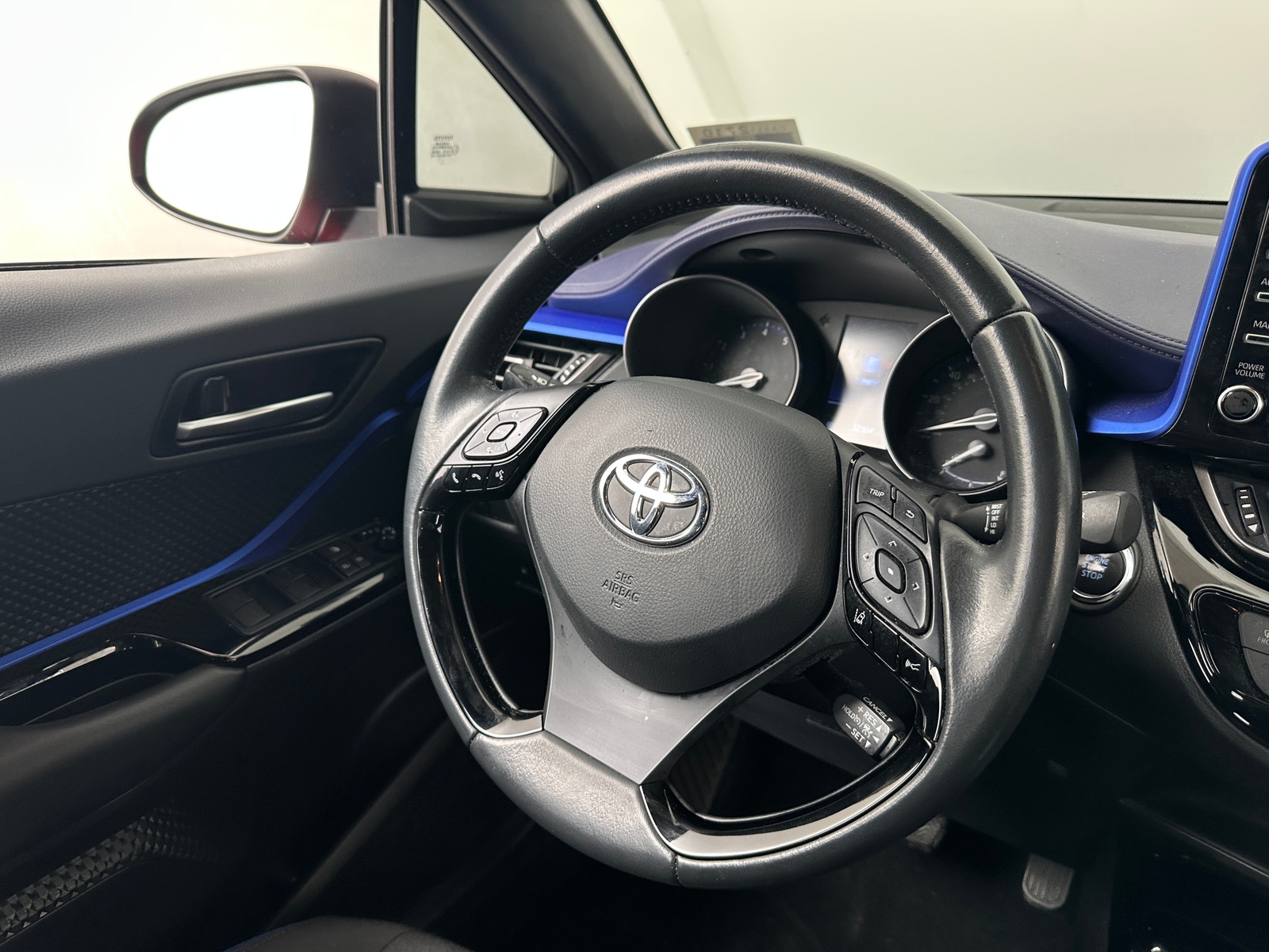 Thumbnail: 2021 Toyota C-HR - 5