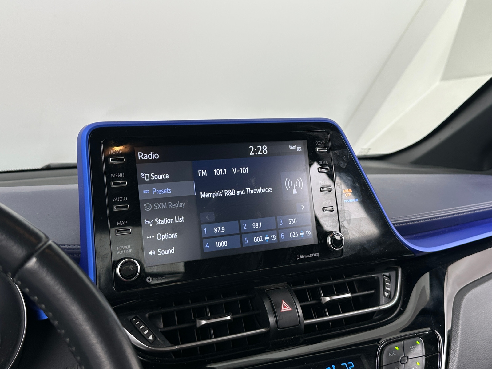 Thumbnail: 2021 Toyota C-HR - 4