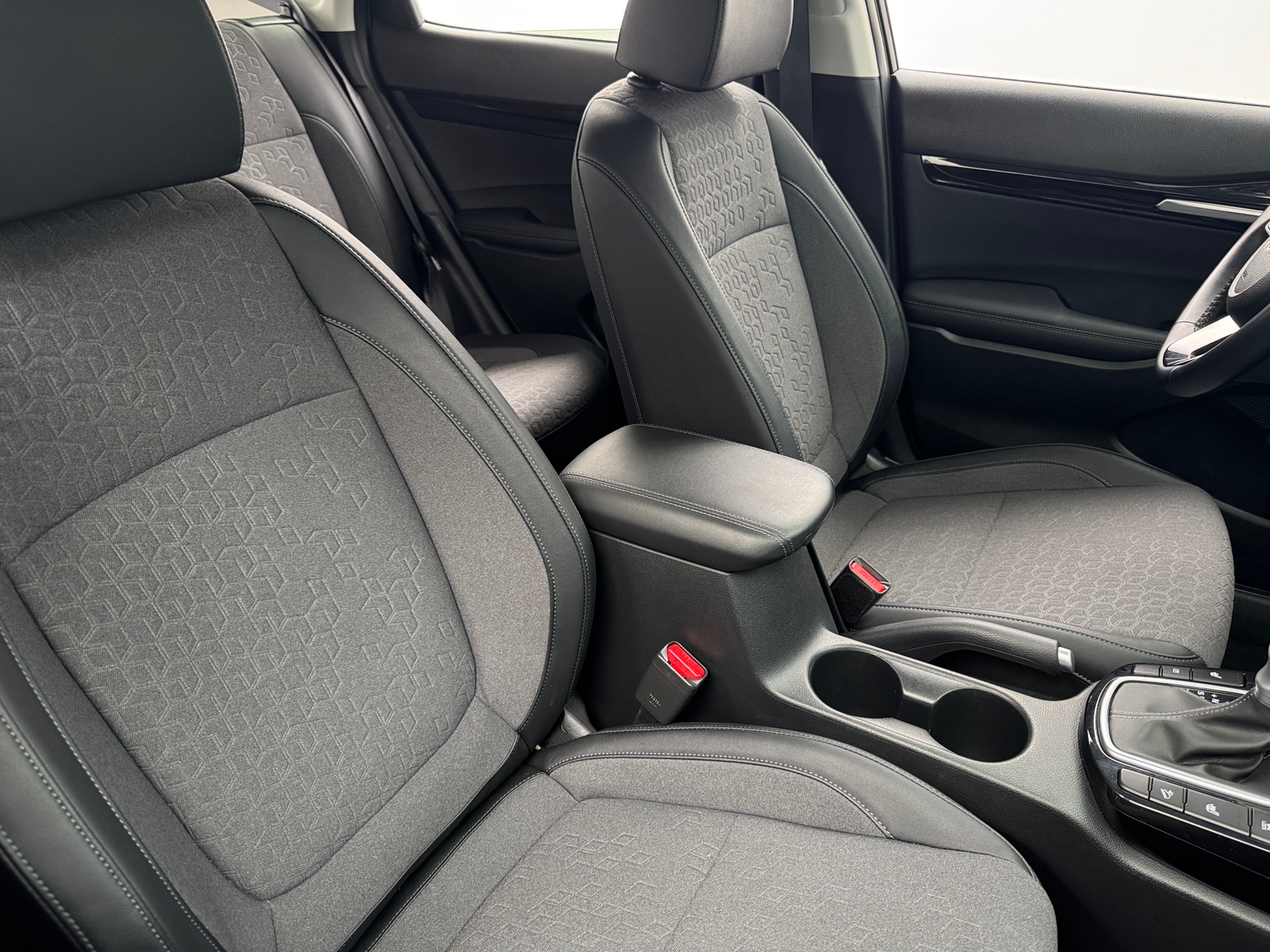 Thumbnail: 2024 Kia Seltos - 2