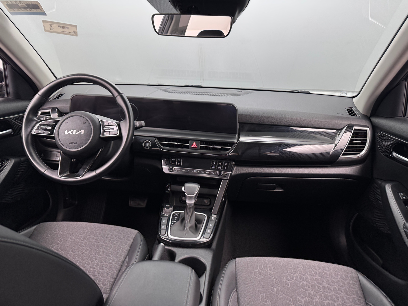 Thumbnail: 2024 Kia Seltos - 3